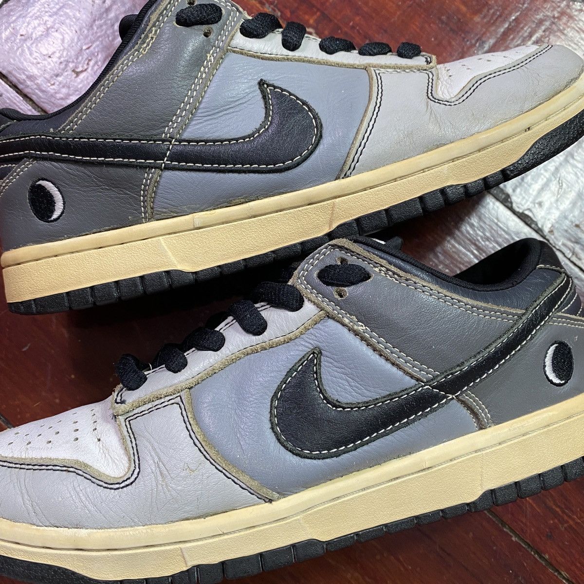 Nike SB Dunk Low Lunar Eclipse West 2005 Size US 8.5 / EU 41-42 - 1 Thumbnail