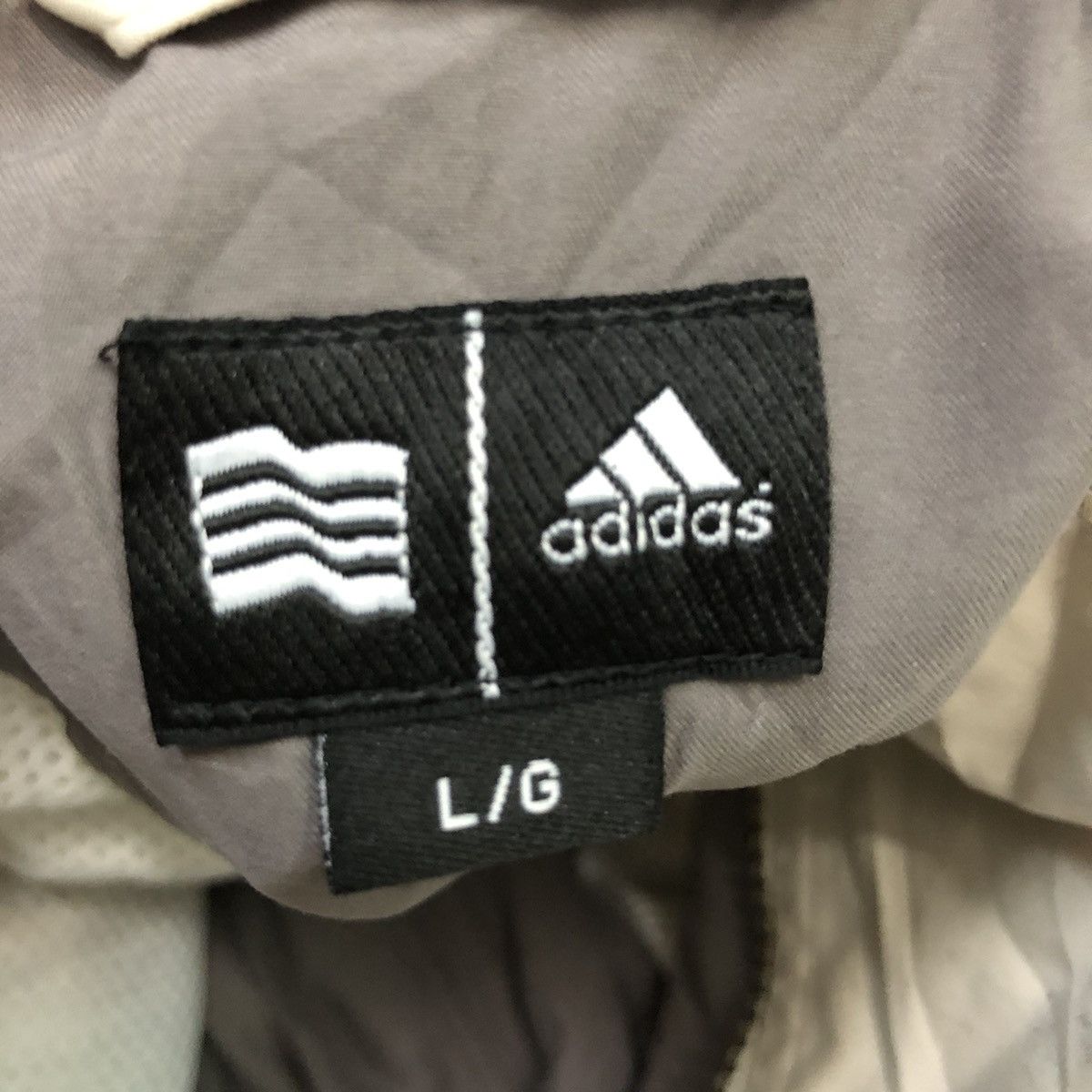 Adidas Vintage Adidas Embroidered Logo Zipper Ups Sleeveless Vest Size US L / EU 52-54 / 3 - 10 Thumbnail