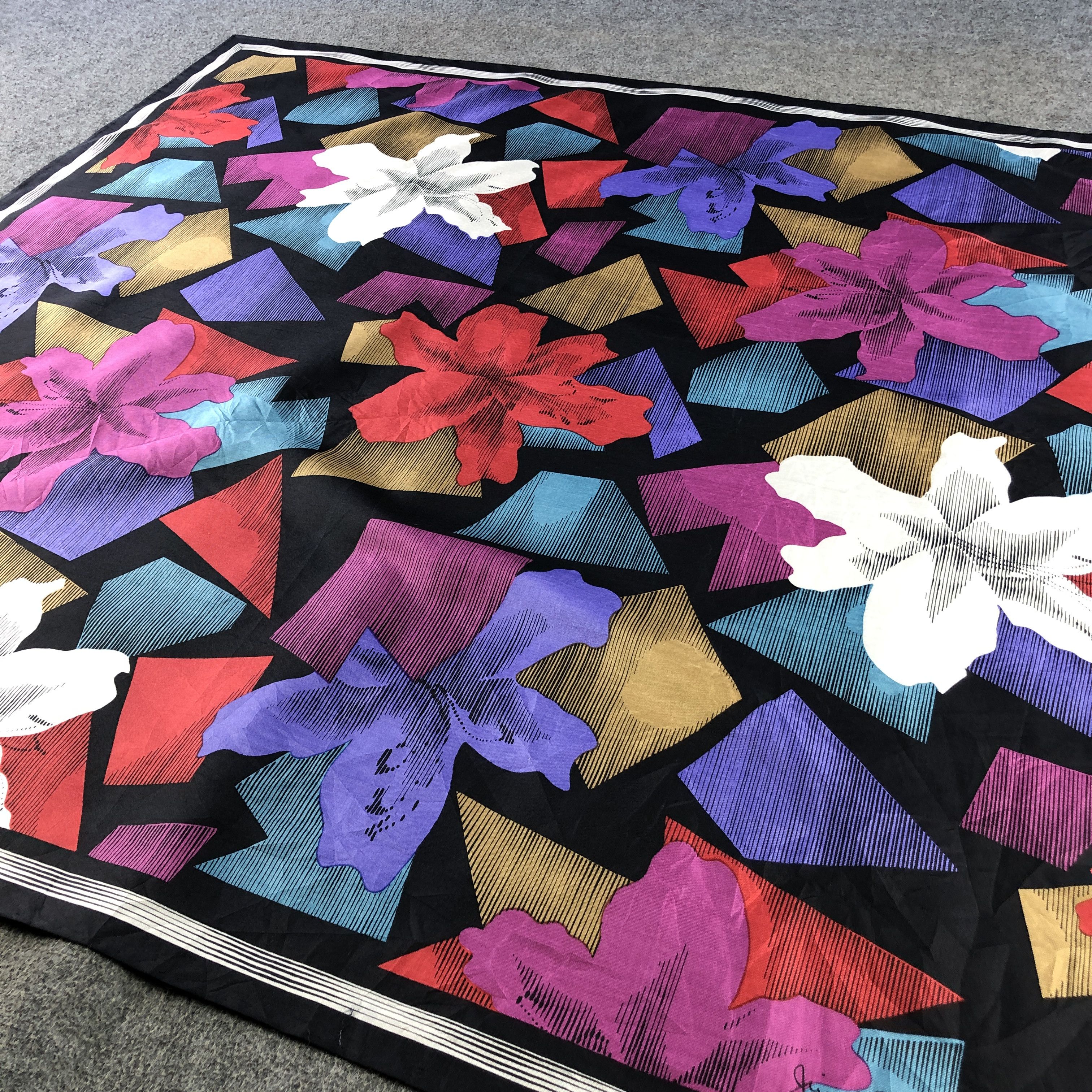 Jim Thompson Vintage Jim Thompson Floral Hand Rolled Silk Scarf M1294 Size ONE SIZE - 3 Thumbnail