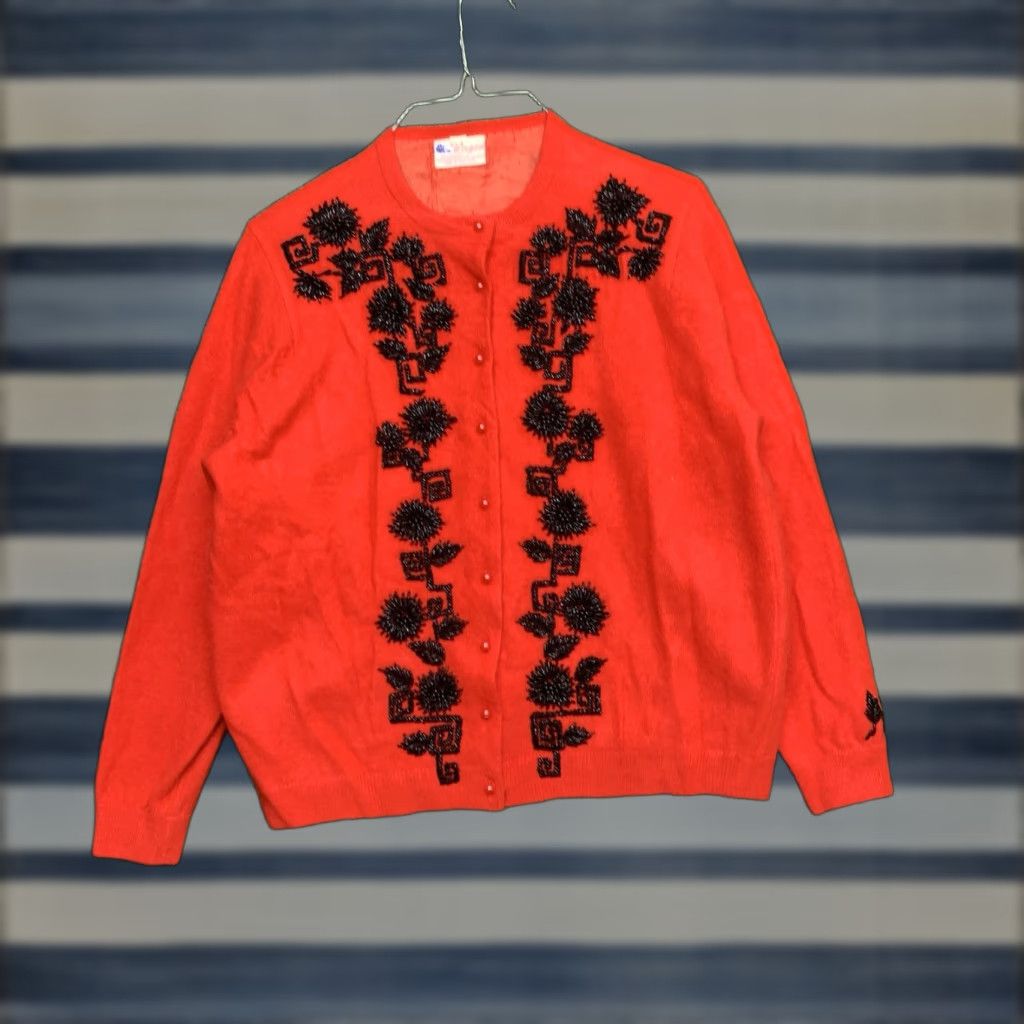 Vintage VINTAGE Womens Sweater Cardigan Long Sleeve Knit Beaded Flower Red 70s Fall Winter Dressy Size M / US 6-8 / IT 42-44 - 1 Thumbnail
