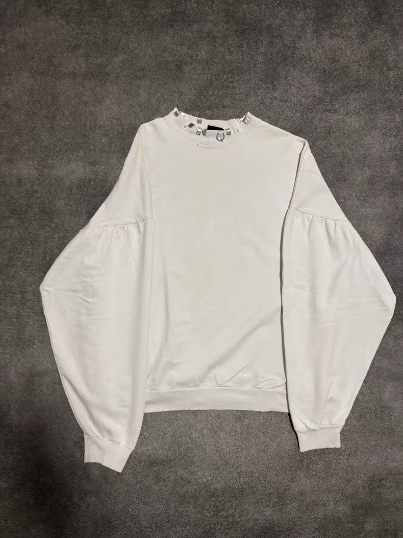Balenciaga Balenciaga Iron ring piercing sweater, rare grayish white. Size US S / EU 44-46 / 1 - 1 Thumbnail