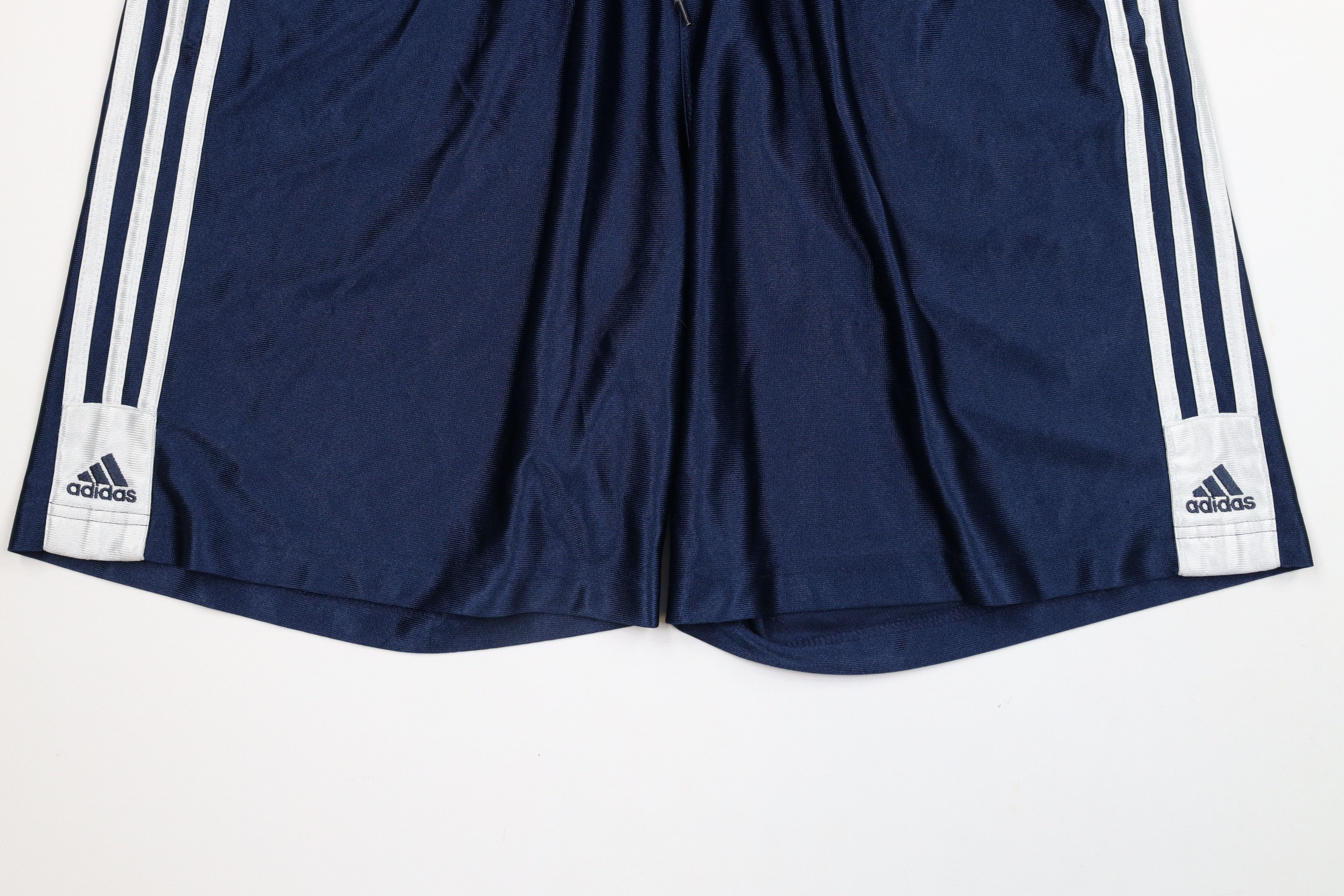 Adidas × Vintage Vintage Adidas Striped Gym Basketball Shorts Blue Polyester Size US 32 / EU 48 - 4 Thumbnail