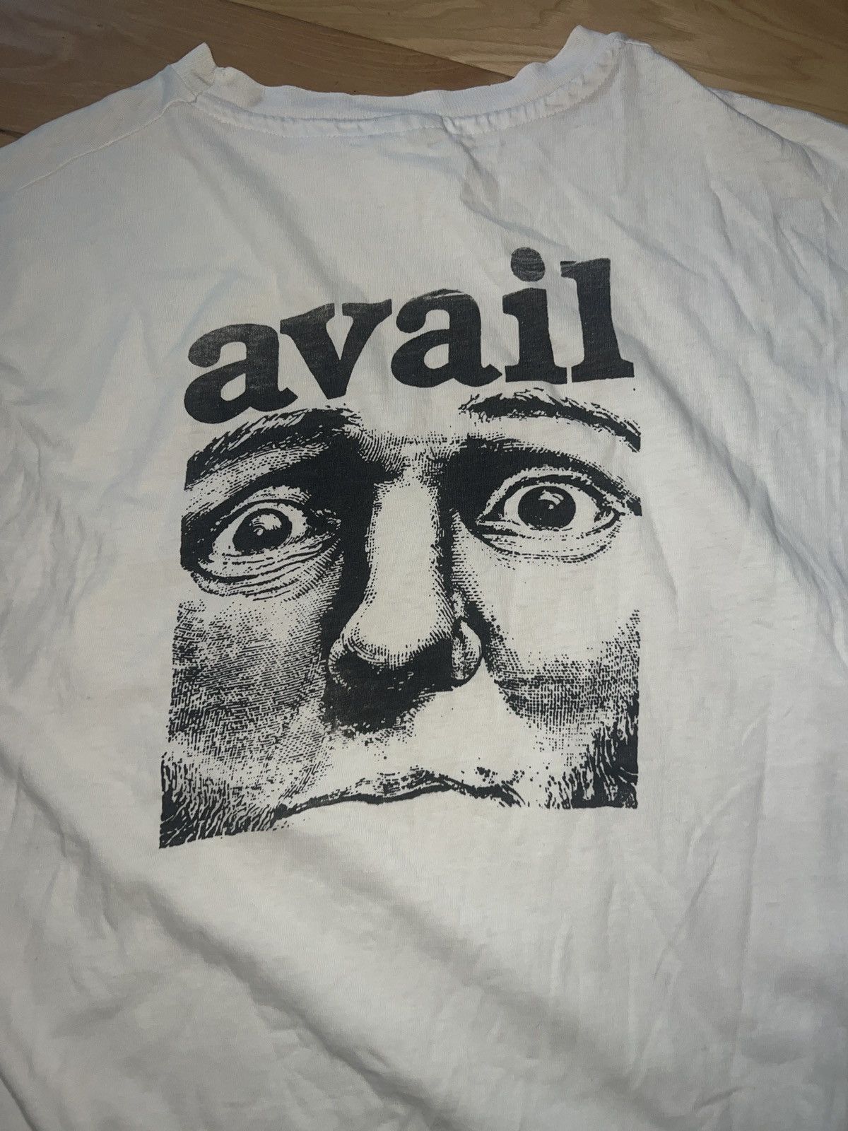Band Tees AVAIL t shirt Size US XL / EU 56 / 4 - 5 Thumbnail