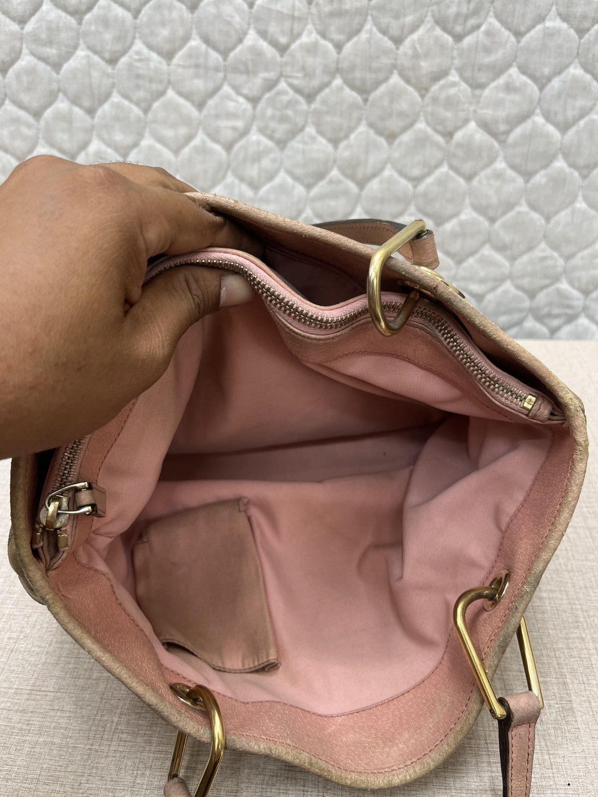 Gucci 🔥🔥🔥STEALS GUCCI HANDBAG Size ONE SIZE - 22 Thumbnail
