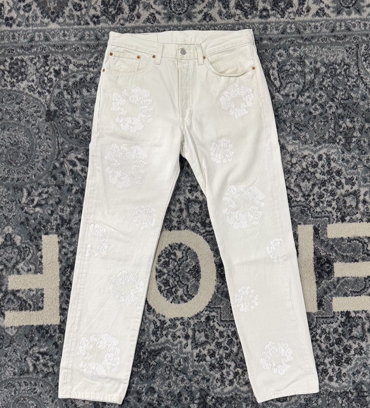 DENIM TEARS Denim Tears Cotton Wreath Jeans White/White Size US 33 - 1 Thumbnail