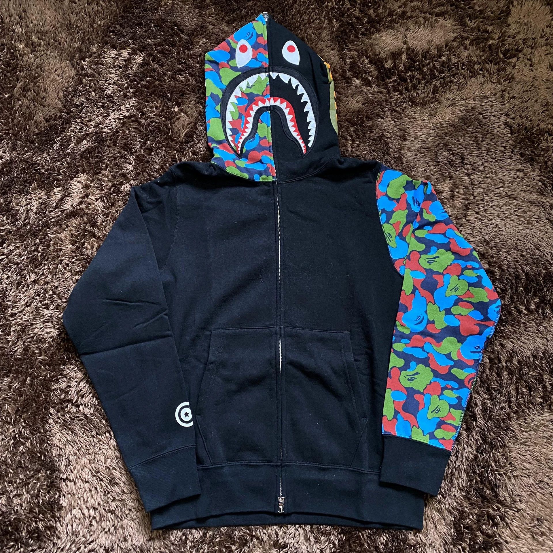 Bape Bape Shark Hoodie m Men Size US M / EU 48-50 / 2 - 1 Thumbnail