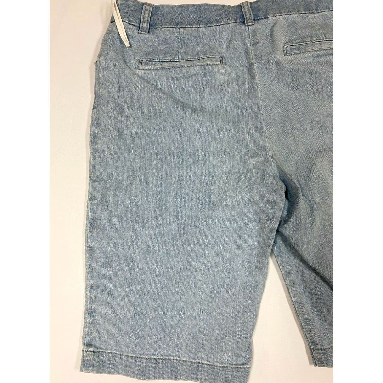 Jones New York Jones New York Bermuda Shorts 6 Women's Blue Denim Cotton Blend Spandex Stretch Zipper Inseam 12 Casual Regular Vintage: No Size 28" / US 6 / IT 42 - 5 Thumbnail
