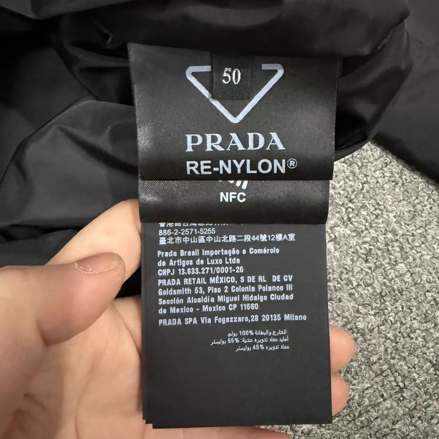 Prada Prada Triangle Logo Recycled Nylon Black Jacket Size 50 New Size US M / EU 48-50 / 2 - 4 Thumbnail