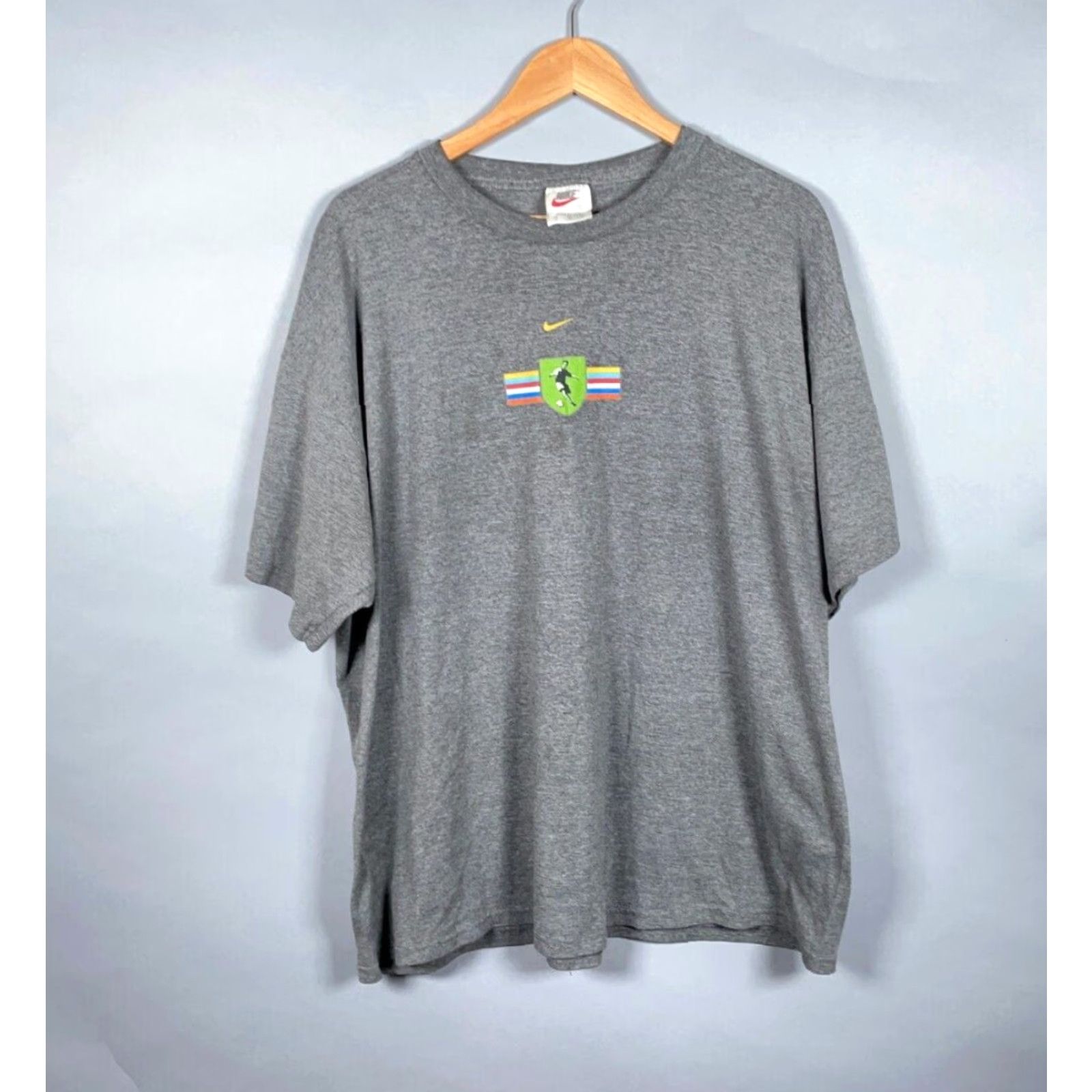 Nike VINTAGE Nike Soccer Print T-Shirt Adult XL Gray/White 90s Made in USA Mens Shirt 50/50 Size US XL / EU 56 / 4 - 2 Thumbnail