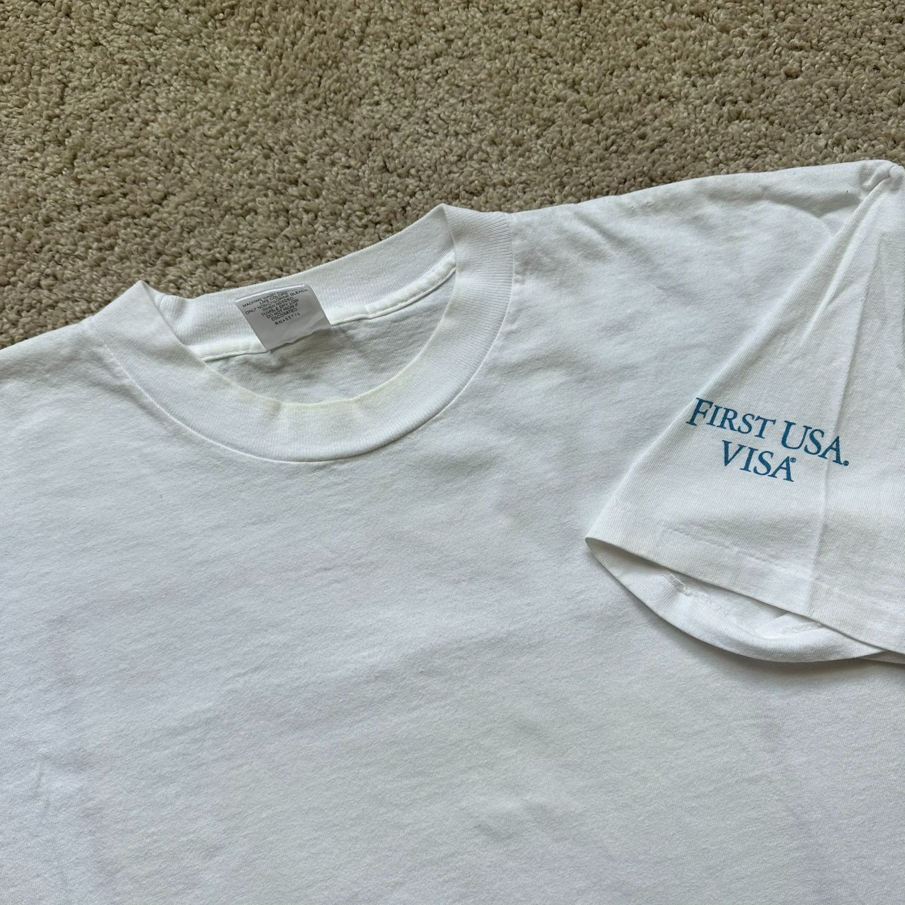 Vintage Vintage 90s VISA Credit Card T-Shirt First USA Bank Single S Size US XL / EU 56 / 4 - 6 Thumbnail