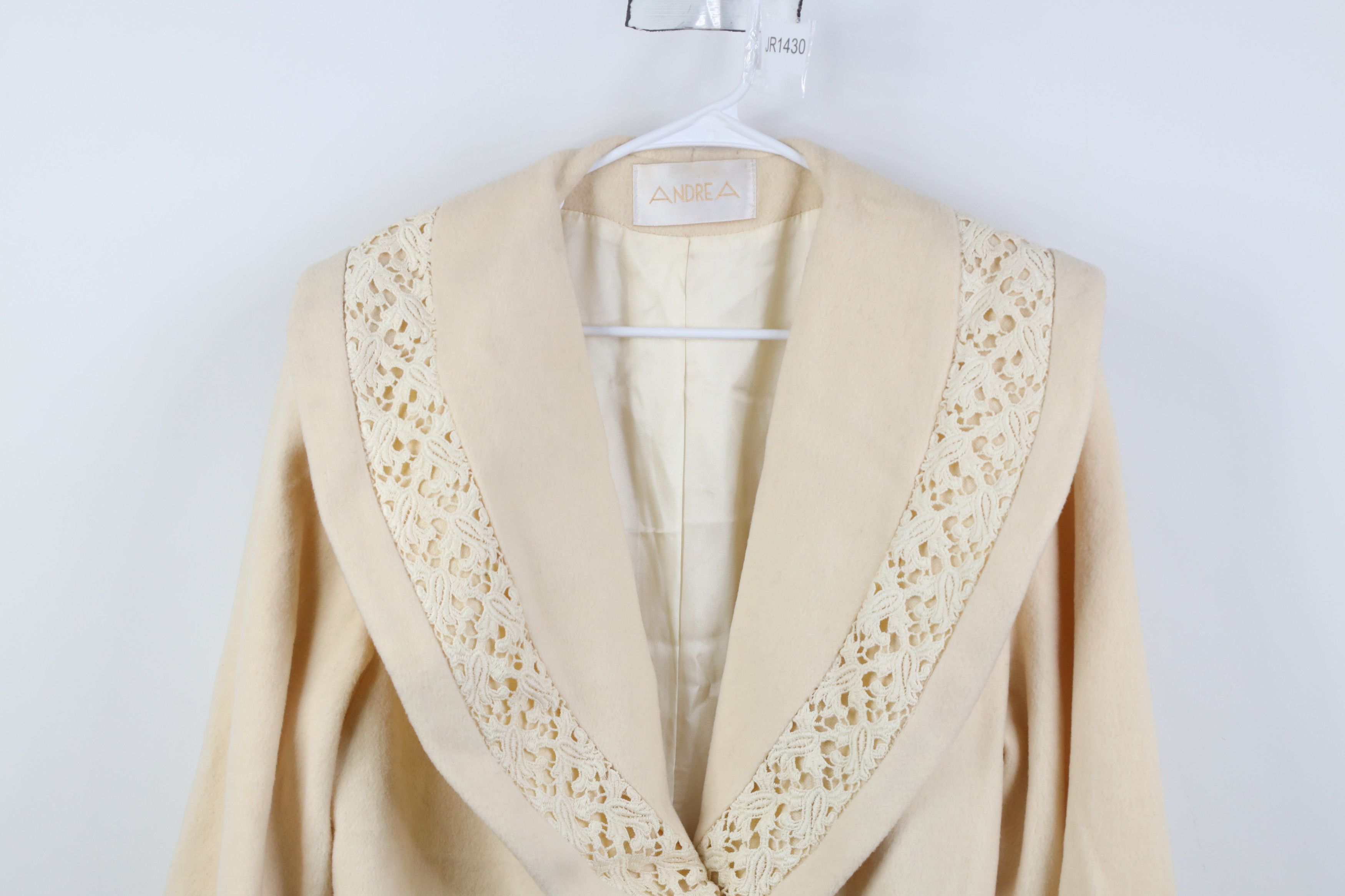 Vintage Vintage 90s Streetwear Lace Shawl Overcoat Jacket Cream USA Size XXL / US 16-18 / IT 52-54 - 2 Thumbnail