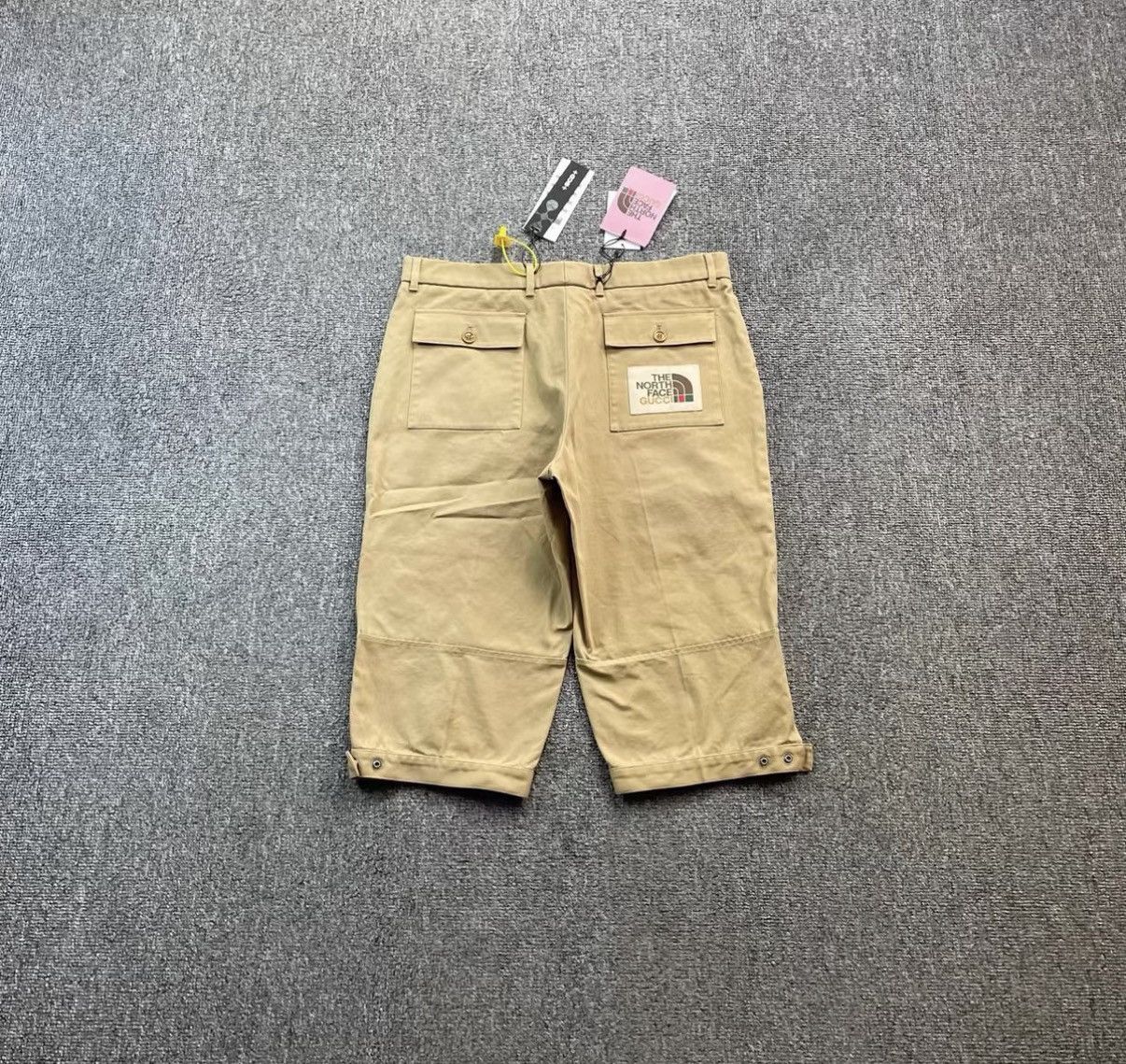 Gucci Gucci x The North Face Co-branded Khaki Cargo Shorts J41 Size US 34 / EU 50 - 2 Thumbnail