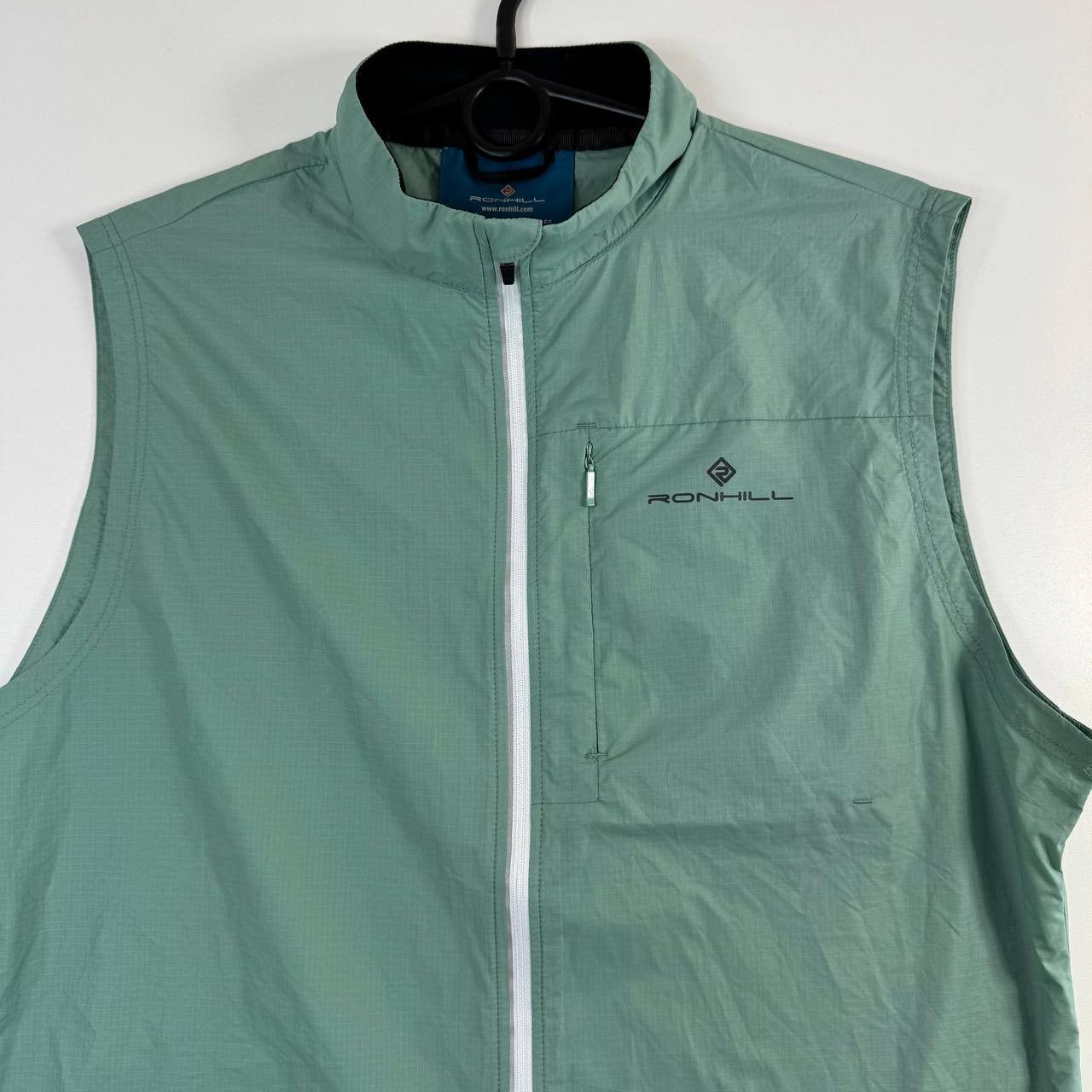 Other Ronhill Running Vest Green Full Zip Sleeveless Mens Size M Size US M / EU 48-50 / 2 - 2 Thumbnail