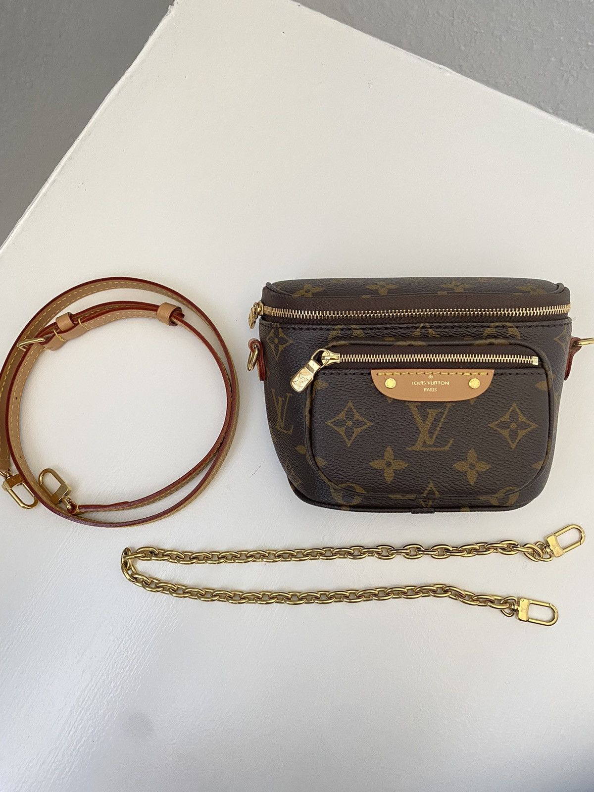 Louis Vuitton Authentic Louis Vuitton Mini Bumbag Monogram Size ONE SIZE - 4 Thumbnail