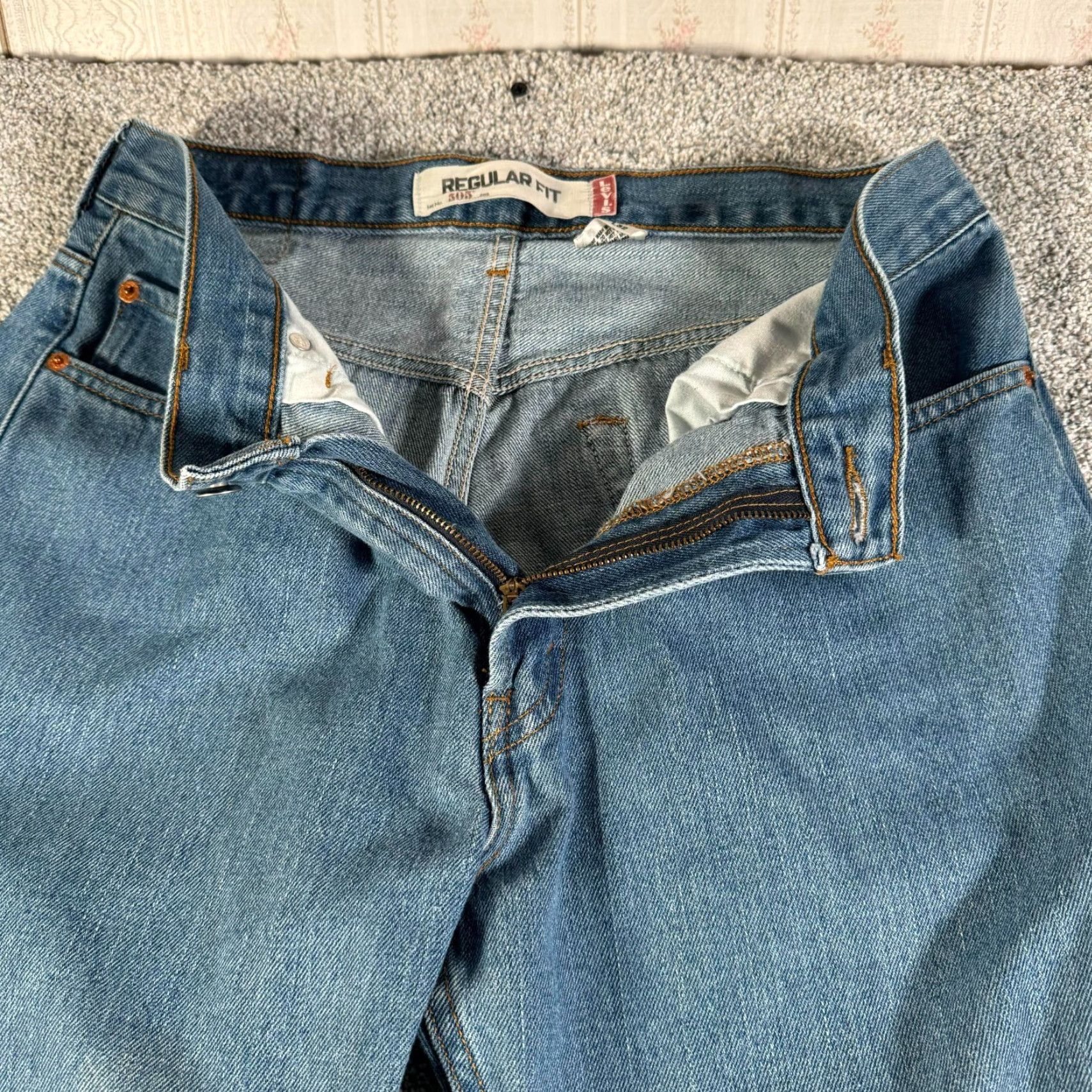 Levi's VINTAGE Levi's 505 Jeans Mens 33x32 Regular Fit 90s Y2K Denim Streetwear Grunge Blue Jeans Mens 33 Regular Fit 5-Pocket Design Size US 33 - 7 Thumbnail