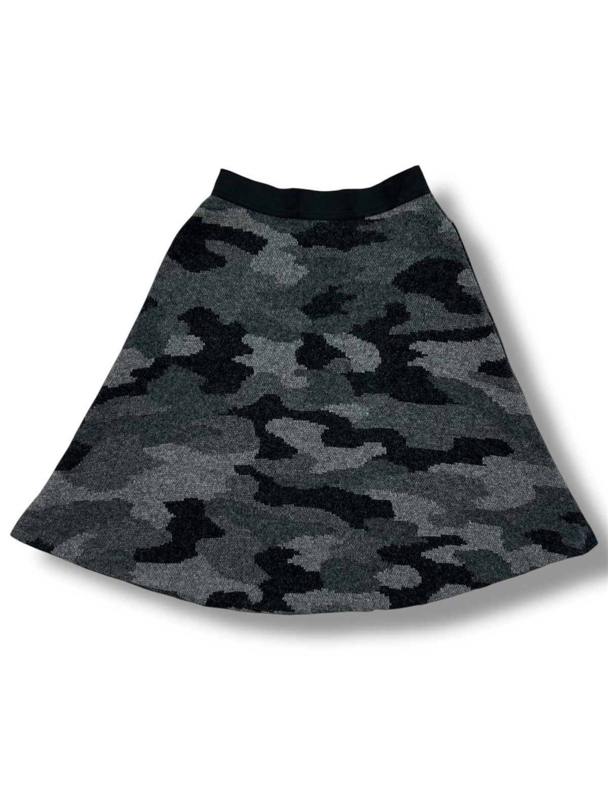 Designer × Japanese Brand Pupula Camo Skirt Size 26" / US 2 / IT 38 - 1 Thumbnail