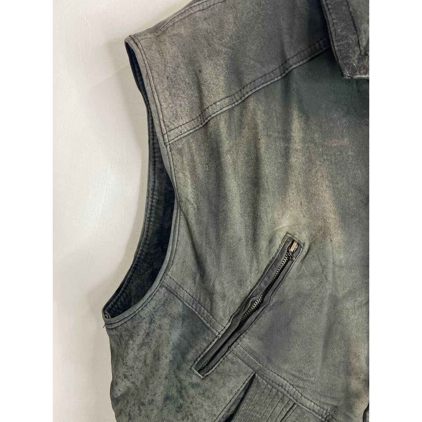 Vintage Vintage Black Leather Utility Biker Vest Rugged & Functional Size US XL / EU 56 / 4 - 6 Thumbnail