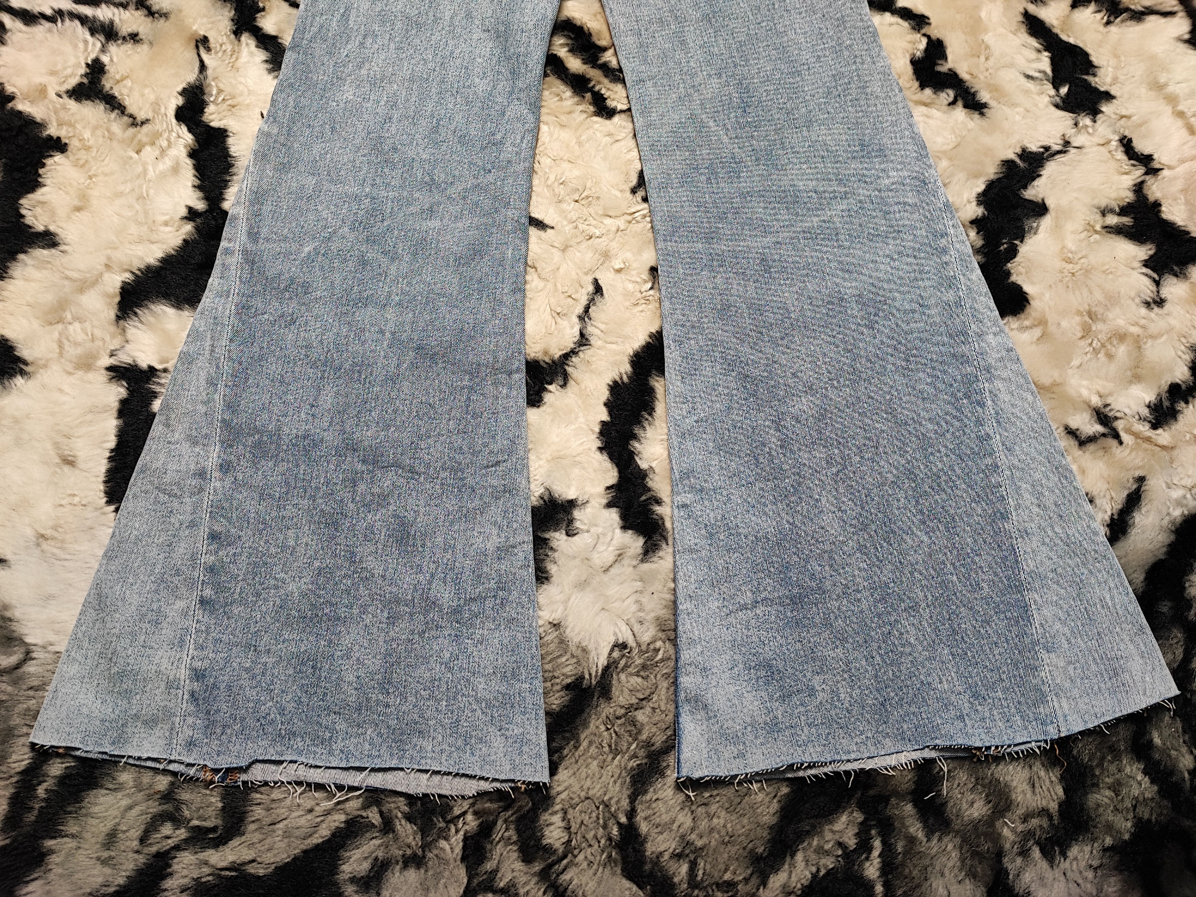 American Eagle Outfitters × Jean FLARED JEANS By AMERICAN EAGLE Size US 26 / EU 42 - 7 Thumbnail