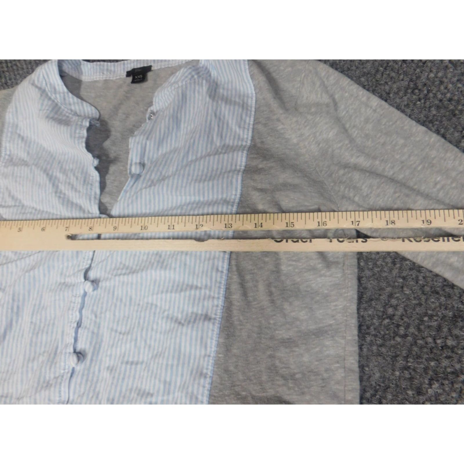 J.Crew J.CREW Blouse 2XS Womens Gray Round Neck Pull-over Button Stretch Cotton Polyester Casual Long Sleeve Regular Fit | Vintage: No Size XXS / US 00 / IT 34 - 5 Thumbnail