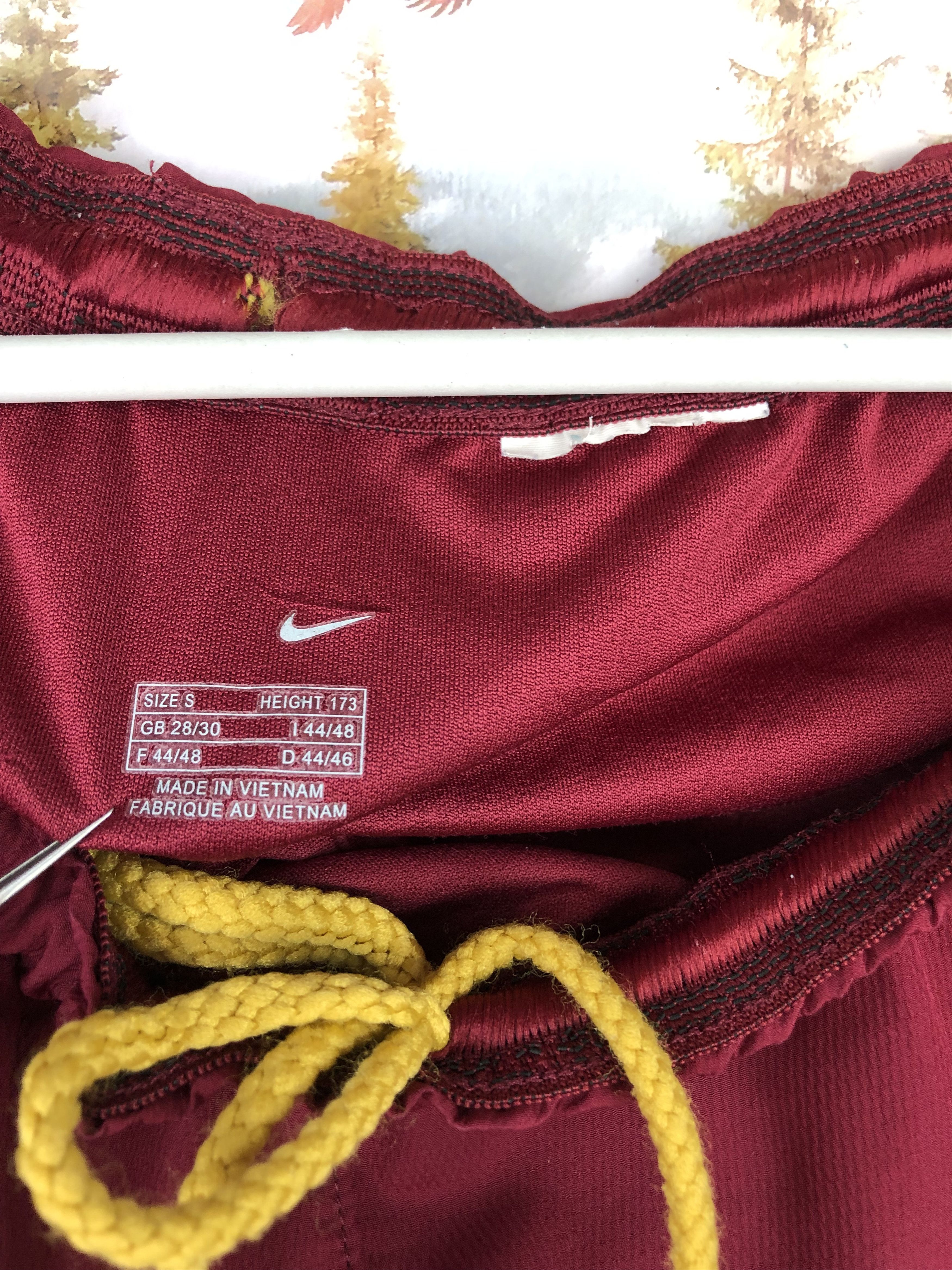 Nike Vintage Nike Portugal Football Shorts Soccer Mens National S Size US 30 / EU 46 - 9 Thumbnail