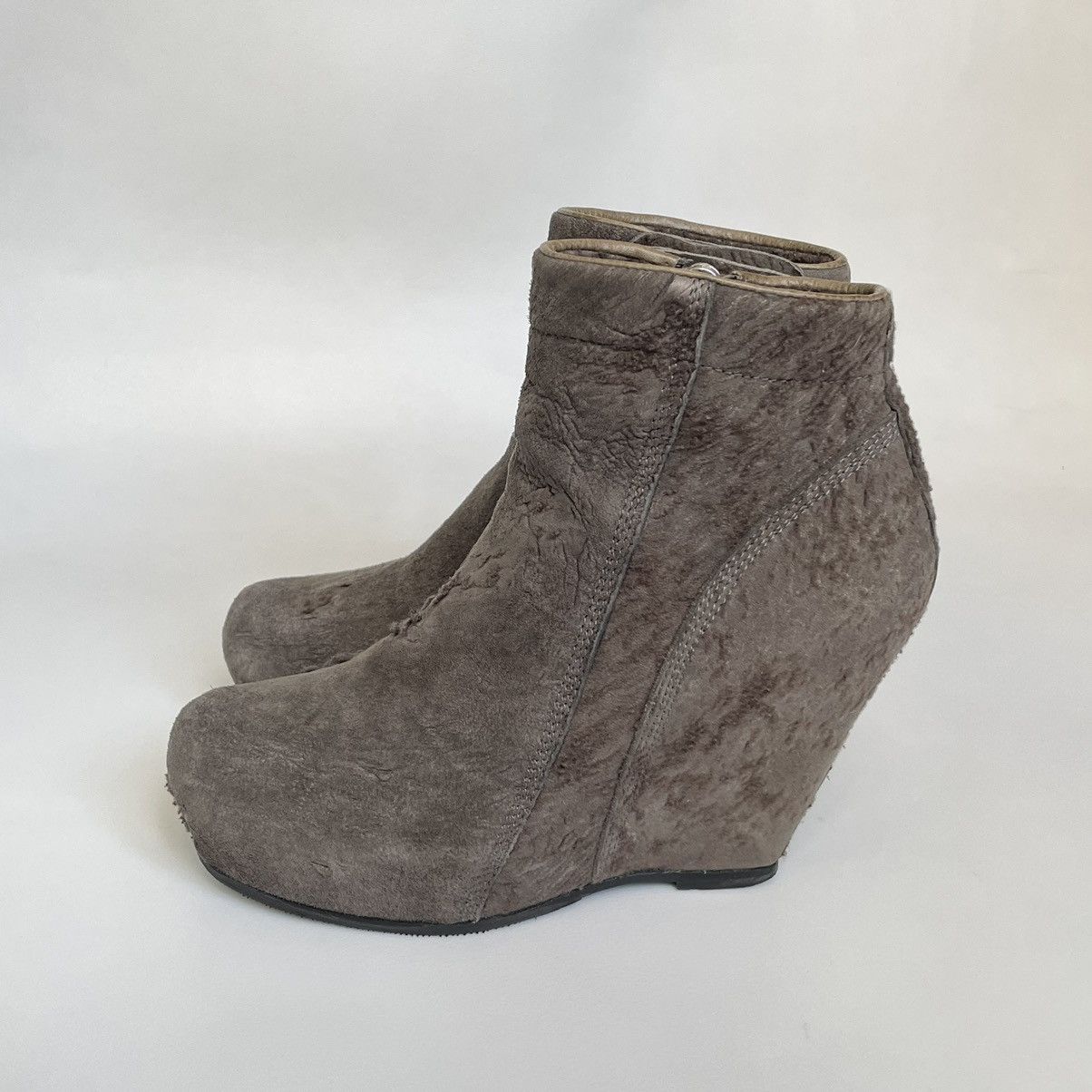Rick Owens Distressed Shearling Biker Boots Size US 7 / IT 37 - 12 Thumbnail
