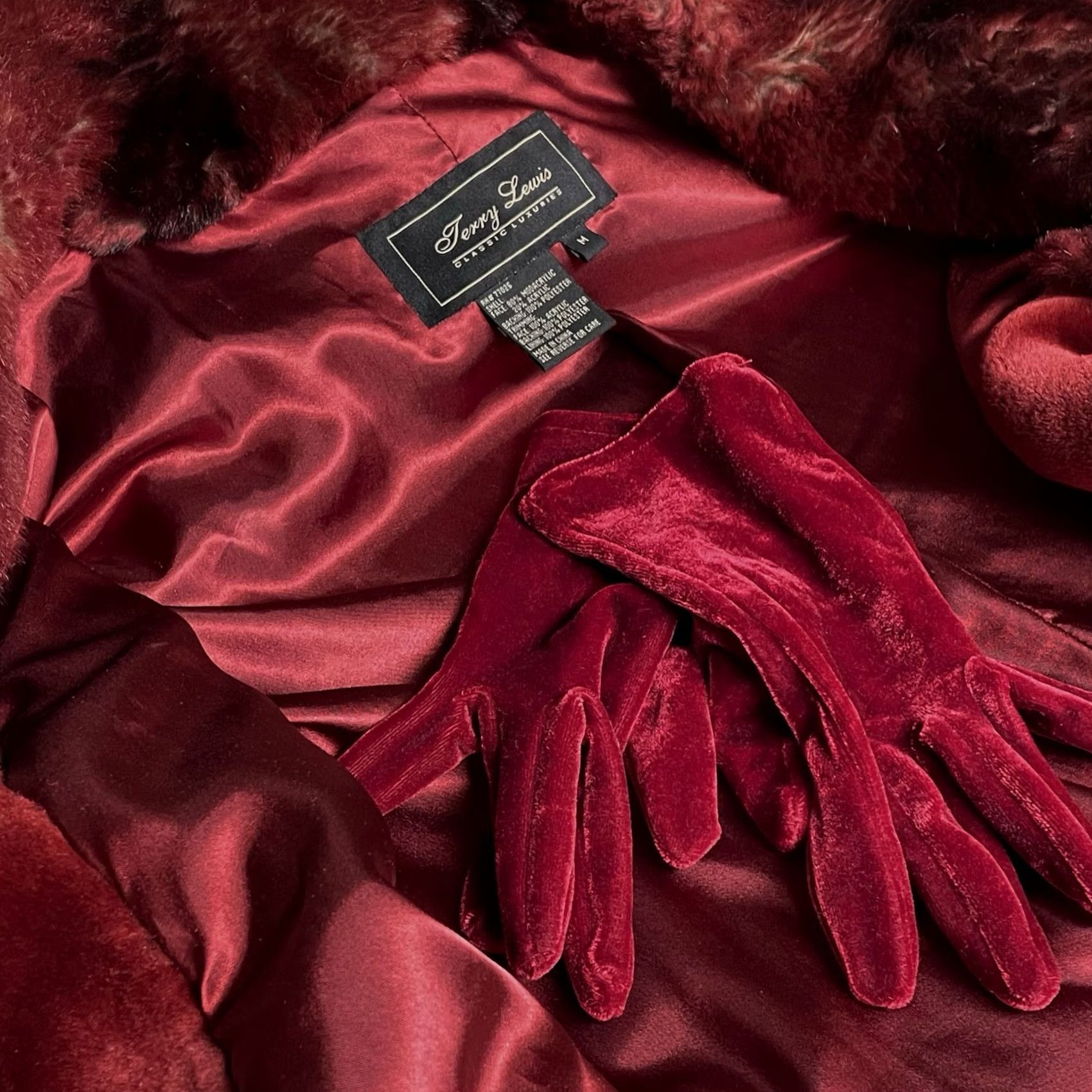 Vintage VTG Terry Lewis Women Ruby Red Faux Fur Hooded Toggle Coat Jacket w/ Gloves M Coat Women Red 90s City Designer Gloves Included Size M / US 6-8 / IT 42-44 - 4 Thumbnail