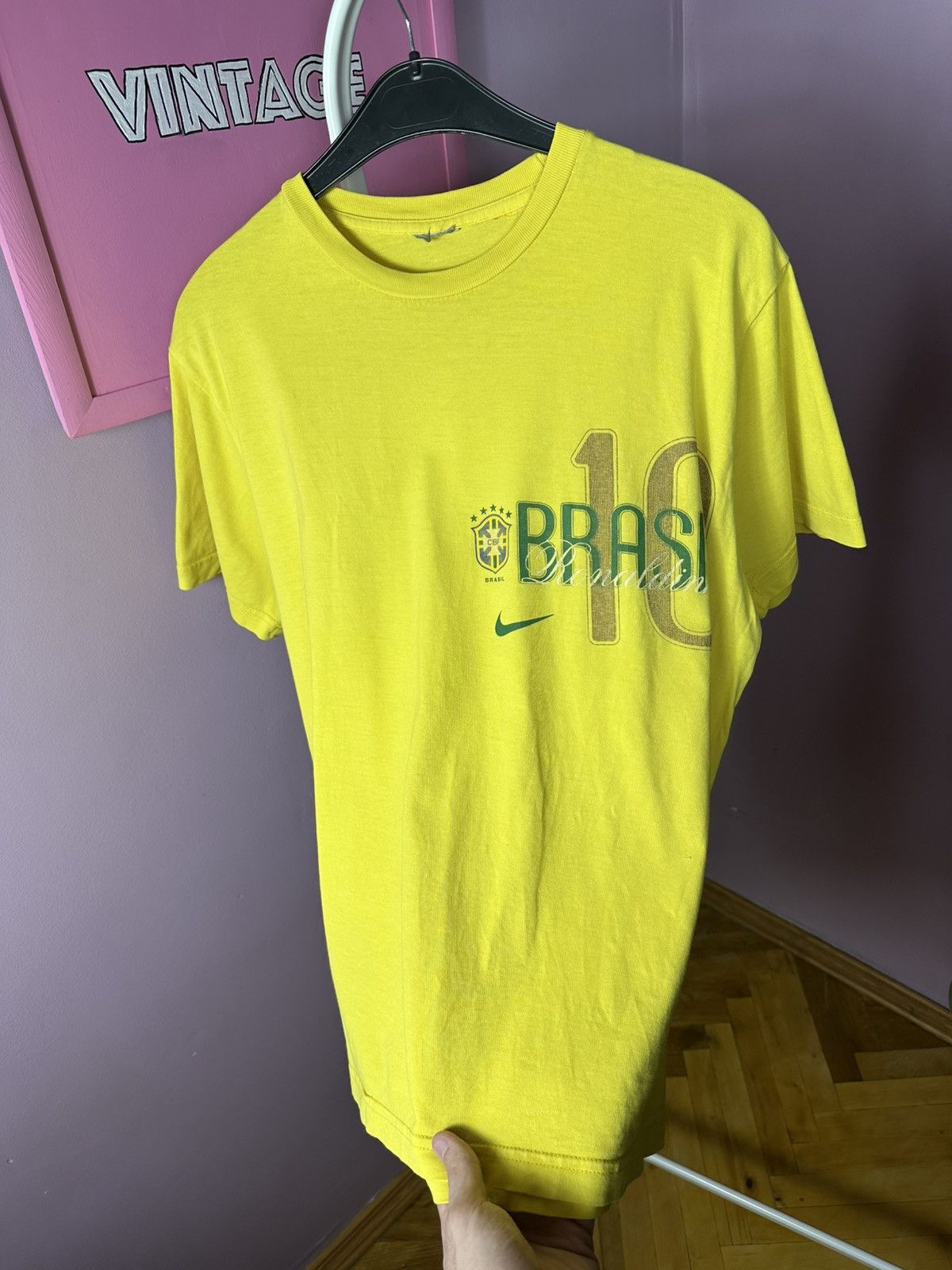 Nike Vintage Nike Brasil Football Ronaldinho 10 T-Shirt Soccer Size US L / EU 52-54 / 3 - 4 Thumbnail