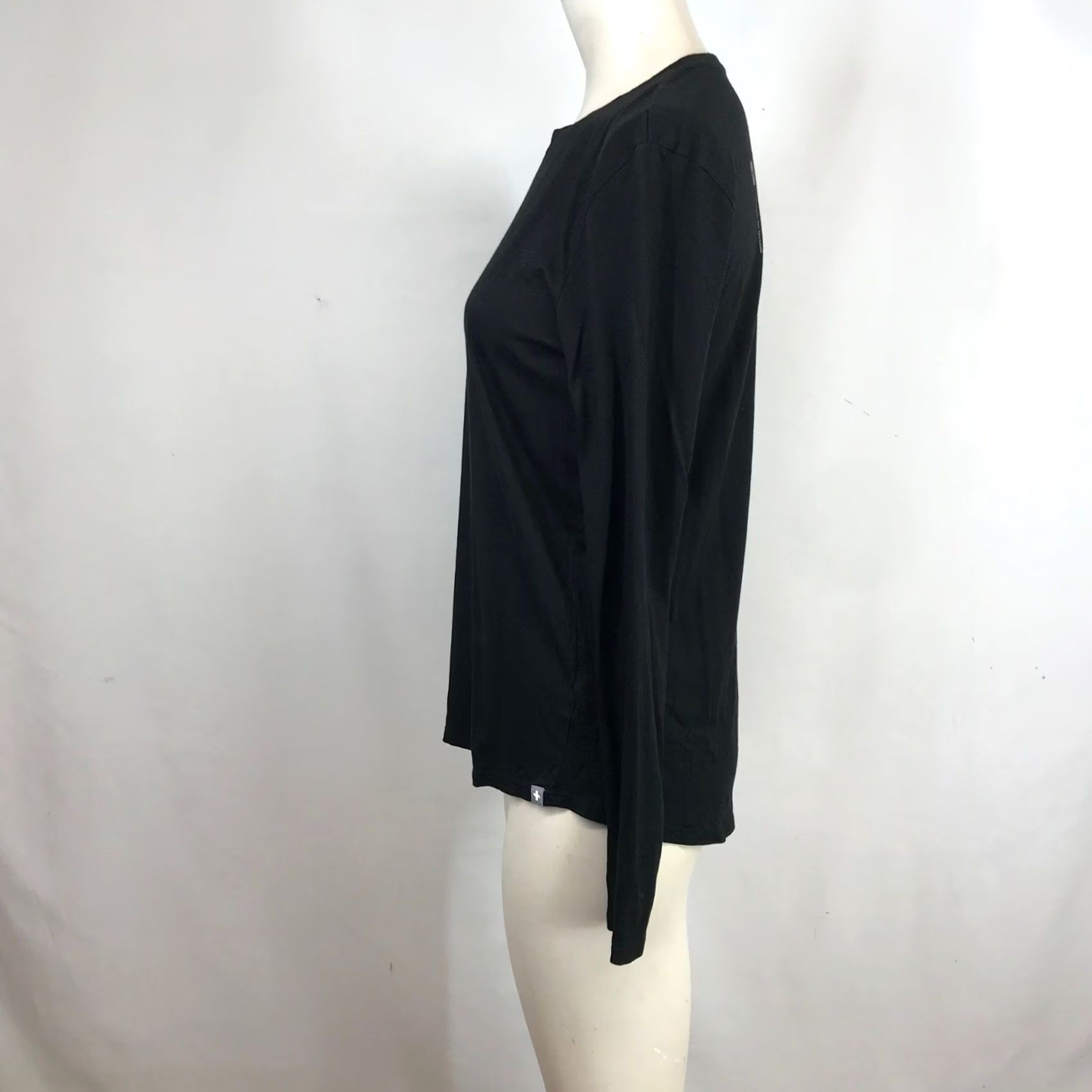 Logo 7 FIGS Shirt Mens S Black Super Soft Long Sleeve Underscrub Aya Healthcare Logo Size US S / EU 44-46 / 1 - 6 Thumbnail