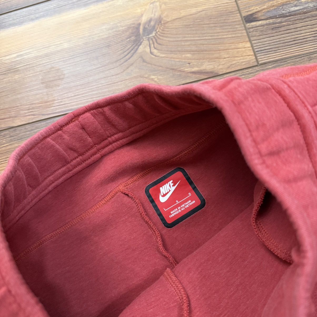 Nike Red Nike Tech Fleece Joggers Sweatpants Size US 26 / EU 42 - 5 Thumbnail