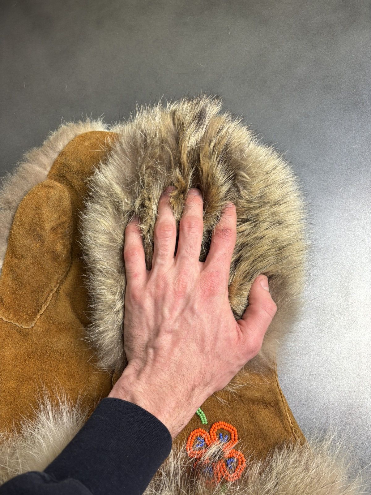 Native × Vintage Vintage Fur Mittens Beaded Gauntlets Indigenous American USA Size ONE SIZE - 9 Thumbnail