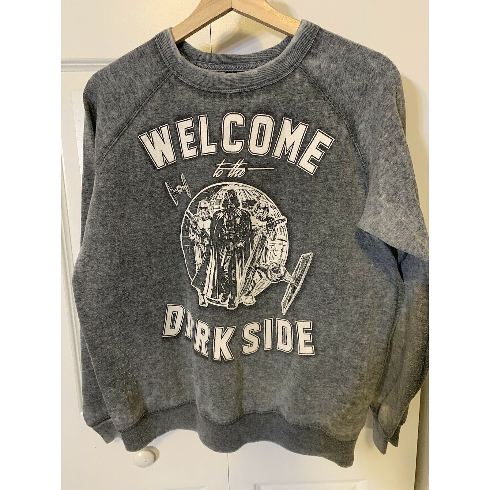 Star Wars Welcome To The Dark Side Sweat Men’s Sz L STAR WARS Darth Va Size US L / EU 52-54 / 3 - 3 Thumbnail