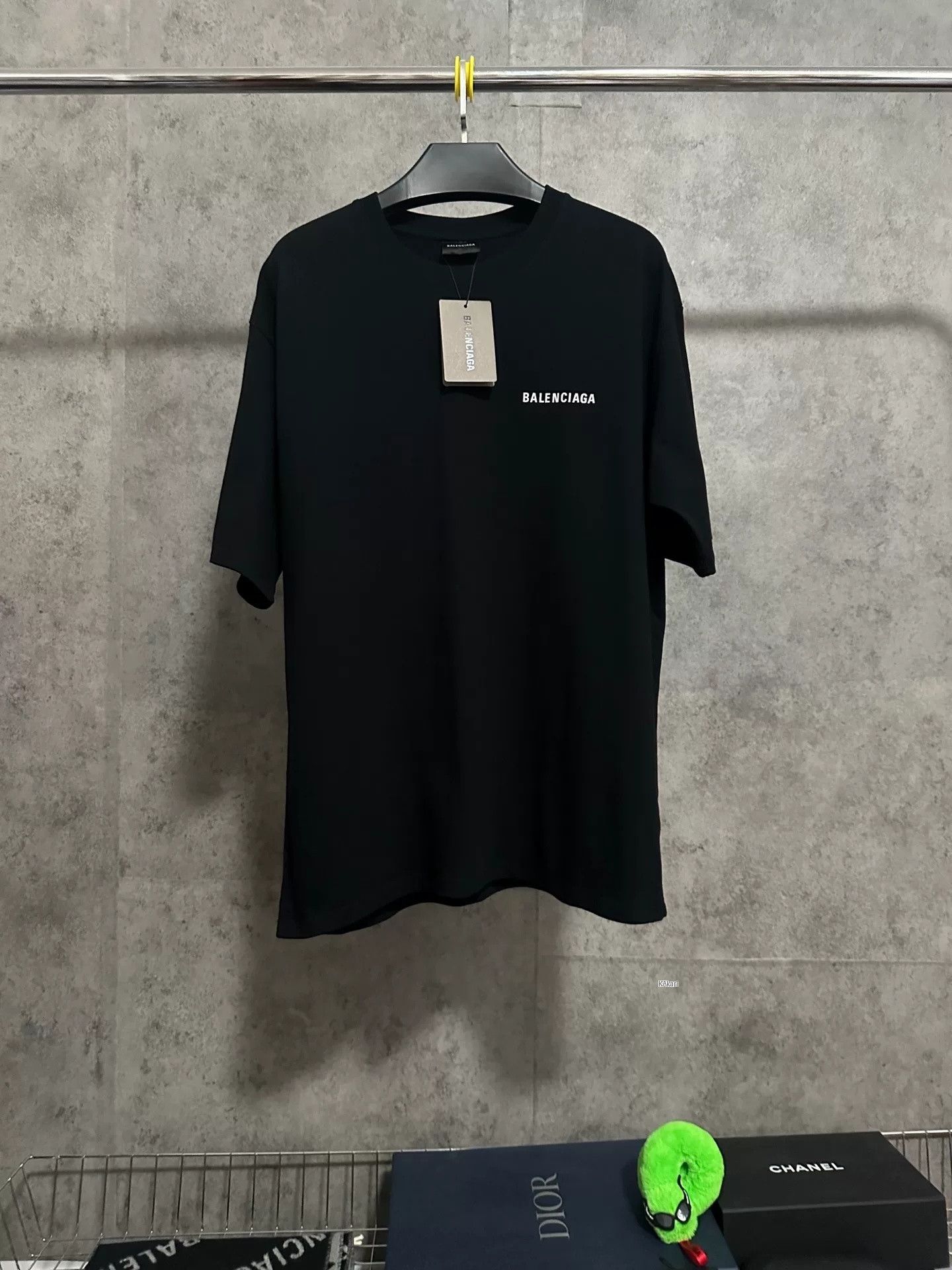 Balenciaga Balenciaga Short-Sleeve Logo Print T-Shirt Size US M / EU 48-50 / 2 - 1 Preview