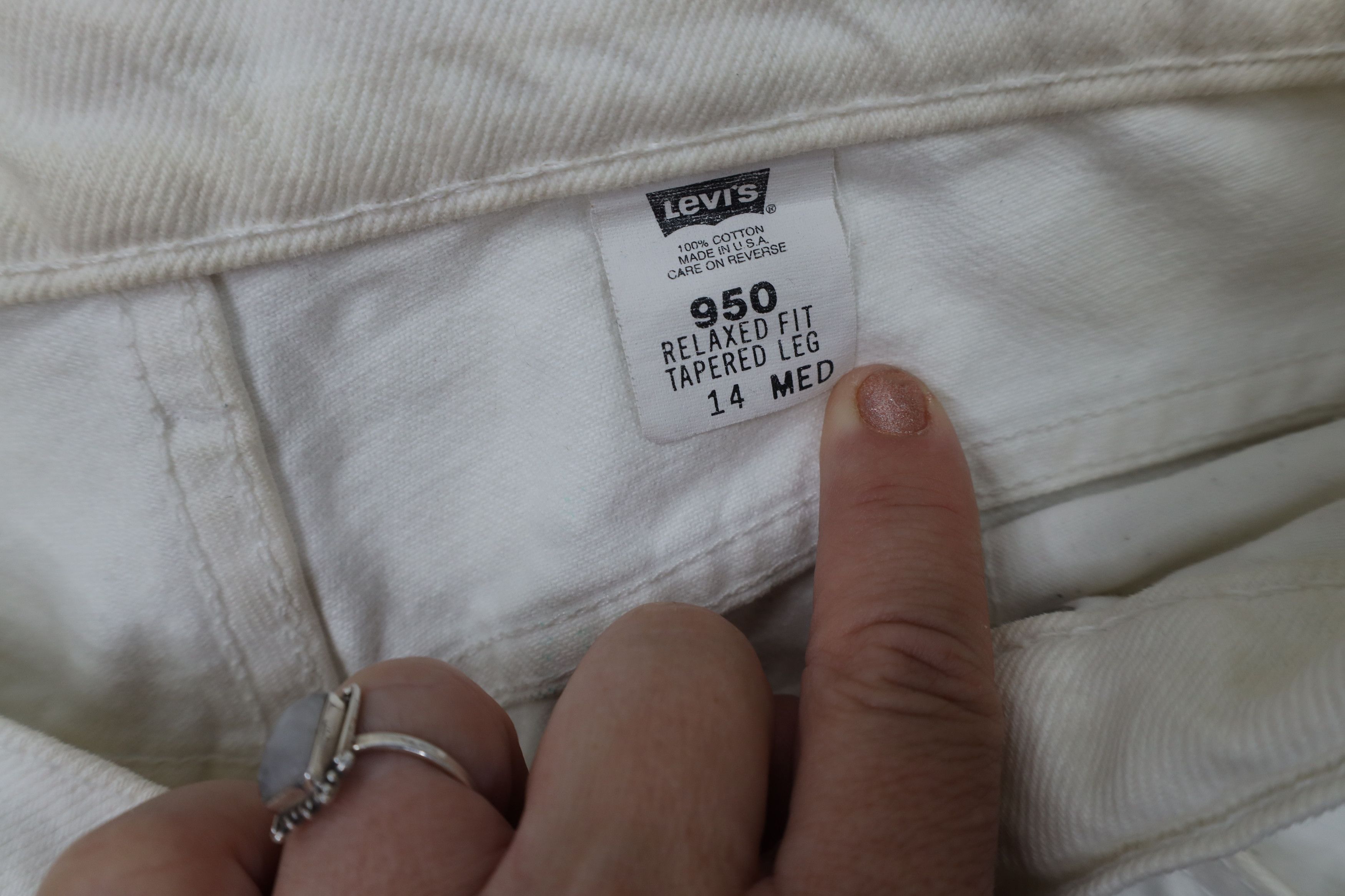 Levi's Vintage 90s Levis 950 Orange Tab Relaxed Fit Jeans White USA Size 36" / US 14 / IT 50 - 9 Thumbnail