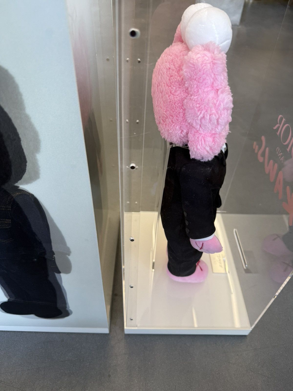Dior × Kaws 2019 Kaws BFF Dior Plush Set Of 2 Pink & Black Size ONE SIZE - 6 Thumbnail