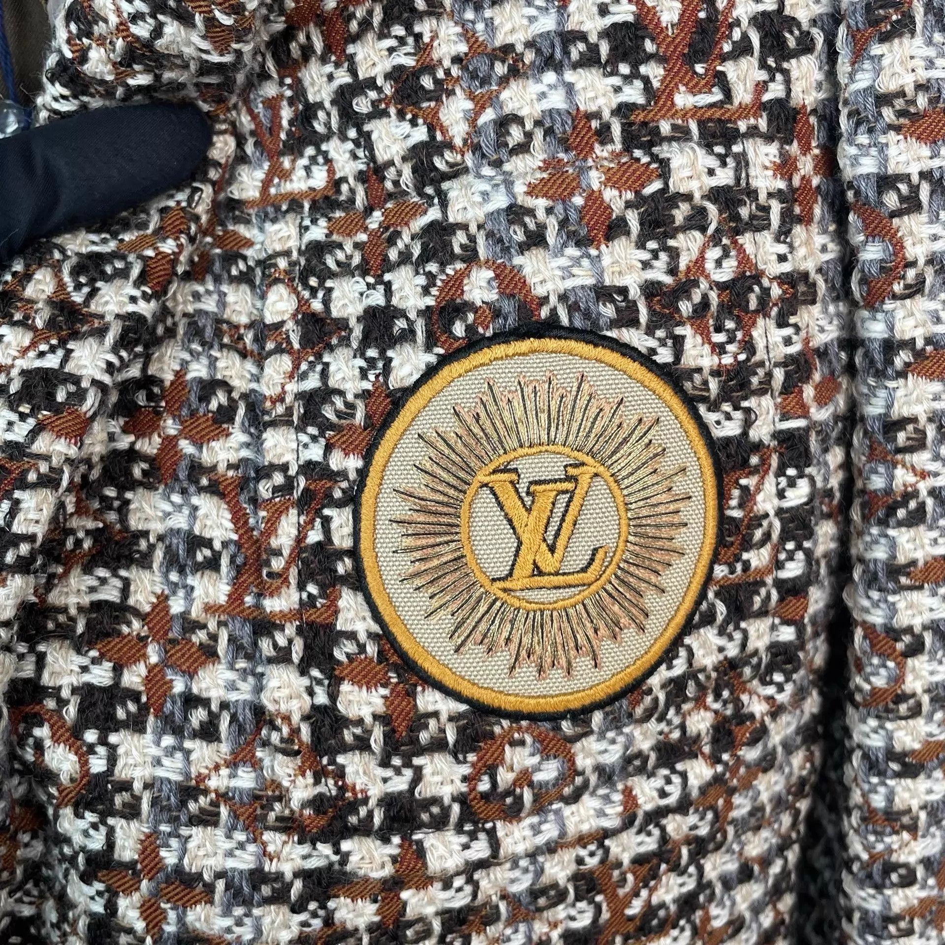 Louis Vuitton LV tweed blazer women's size 34 logo-lined tags & dust bag Size XS / US 0-2 / IT 36-38 - 8 Thumbnail