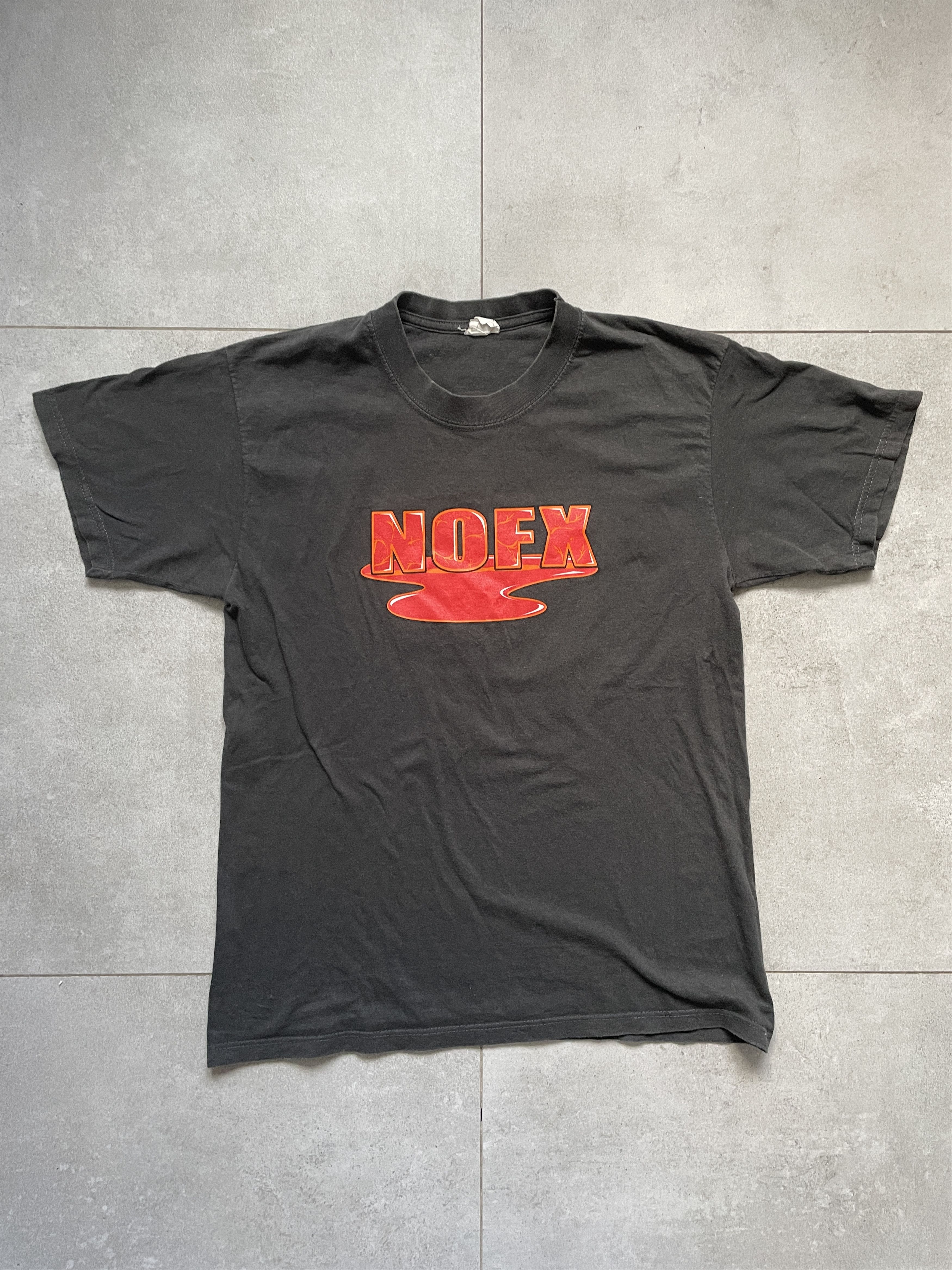 Band Tees × Vintage VINTAGE 90S Y2K NOFX WASHED FADED SKULL TEE Size US M / EU 48-50 / 2 - 3 Thumbnail