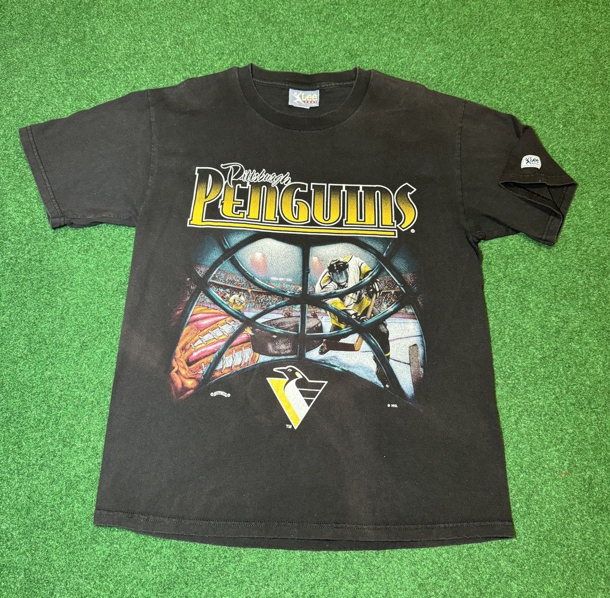 Nutmeg × Starter × Vintage Vintage 90s RARE Pittsburgh Penguins Nutmeg Starter T Shirt Size US L / EU 52-54 / 3 - 1 Thumbnail