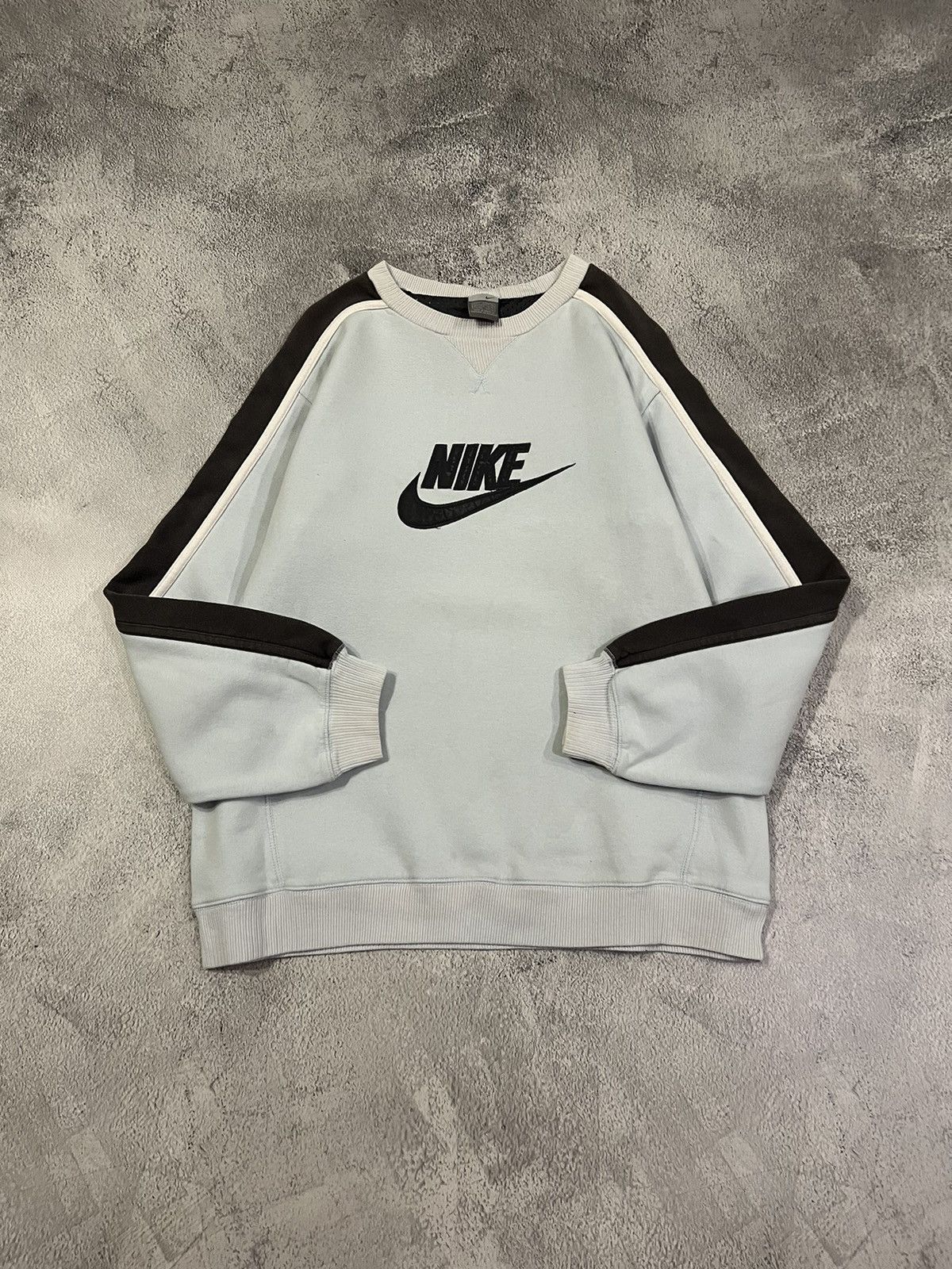 Nike × Vintage Vintage Y2k Nike Big Logo Sweatshirt 00’s Light Blue Size US L / EU 52-54 / 3 - 6 Thumbnail