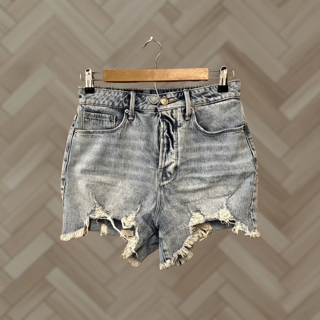 Good American Good American Shorts Women 4 Blue Denim Bombshell GBS99IT Distressed 5-Pocket Stretch Regular Size 4 Button Closure Size 27" / US 4 / IT 40 - 1 Thumbnail
