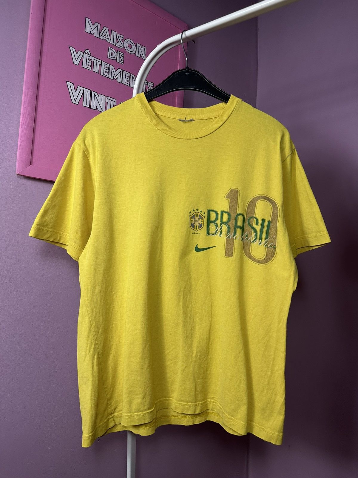 Nike Vintage Nike Brasil Football Ronaldinho 10 T-Shirt Soccer Size US L / EU 52-54 / 3 - 1 Thumbnail