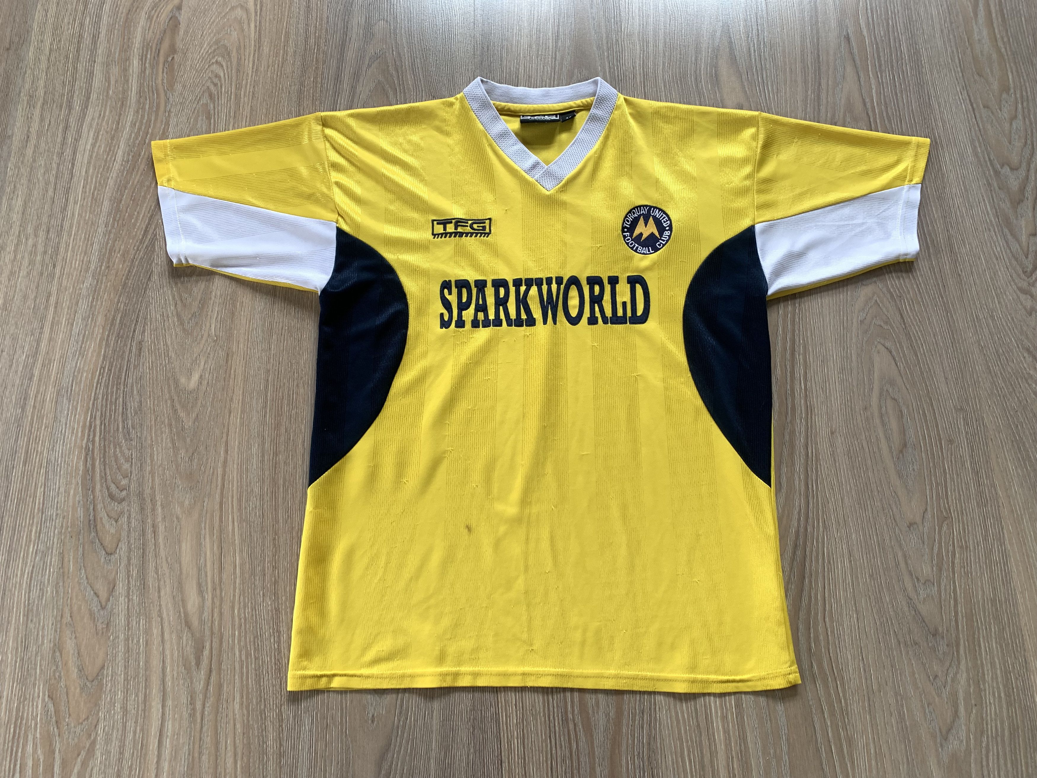 Sports Specialties TFG Sports Torquay United FC Sparkworld Soccer Jersey 01-03 Size US M / EU 48-50 / 2 - 2 Thumbnail