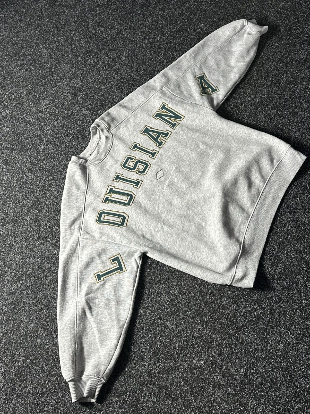 Japanese Brand × Vintage VNTG🚨 Louisiana state sweatshirt big logo boxy y2K USA Size US S / EU 44-46 / 1 - 2 Thumbnail