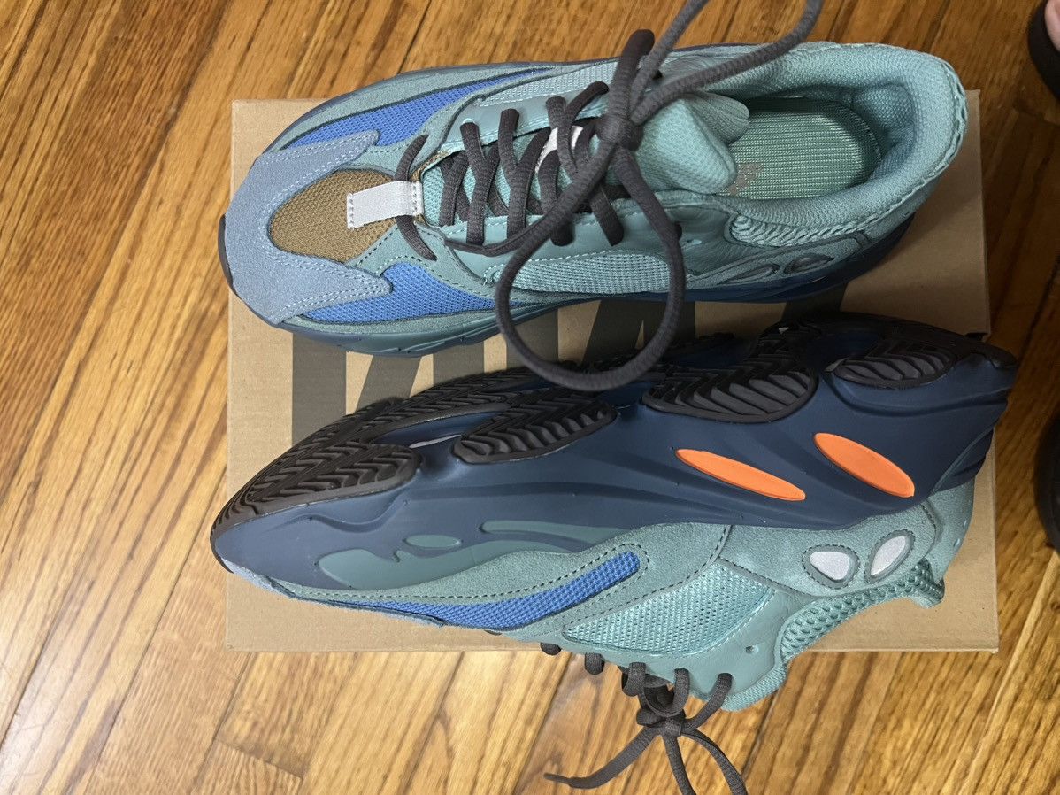 Yeezy Yeezy Boost 700 Size US 7 / EU 40 - 3 Thumbnail