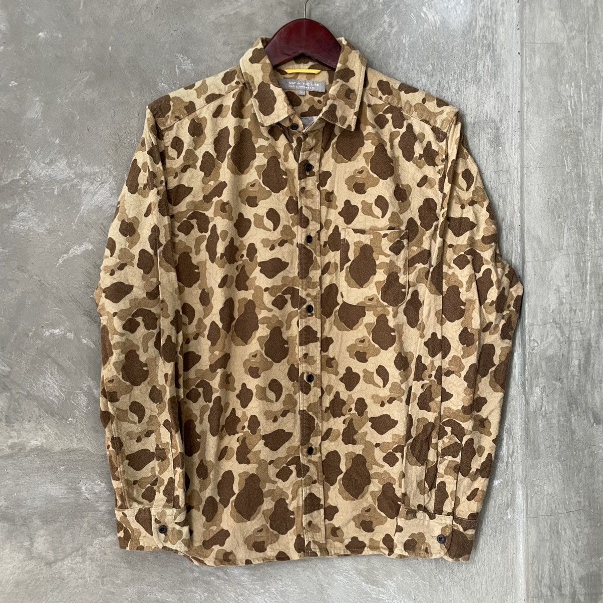 Japanese Brand × United Arrows United Arrows Ltd Tokyo Japanese Brand Duck Camouflage Shirt Size US L / EU 52-54 / 3 - 1 Thumbnail