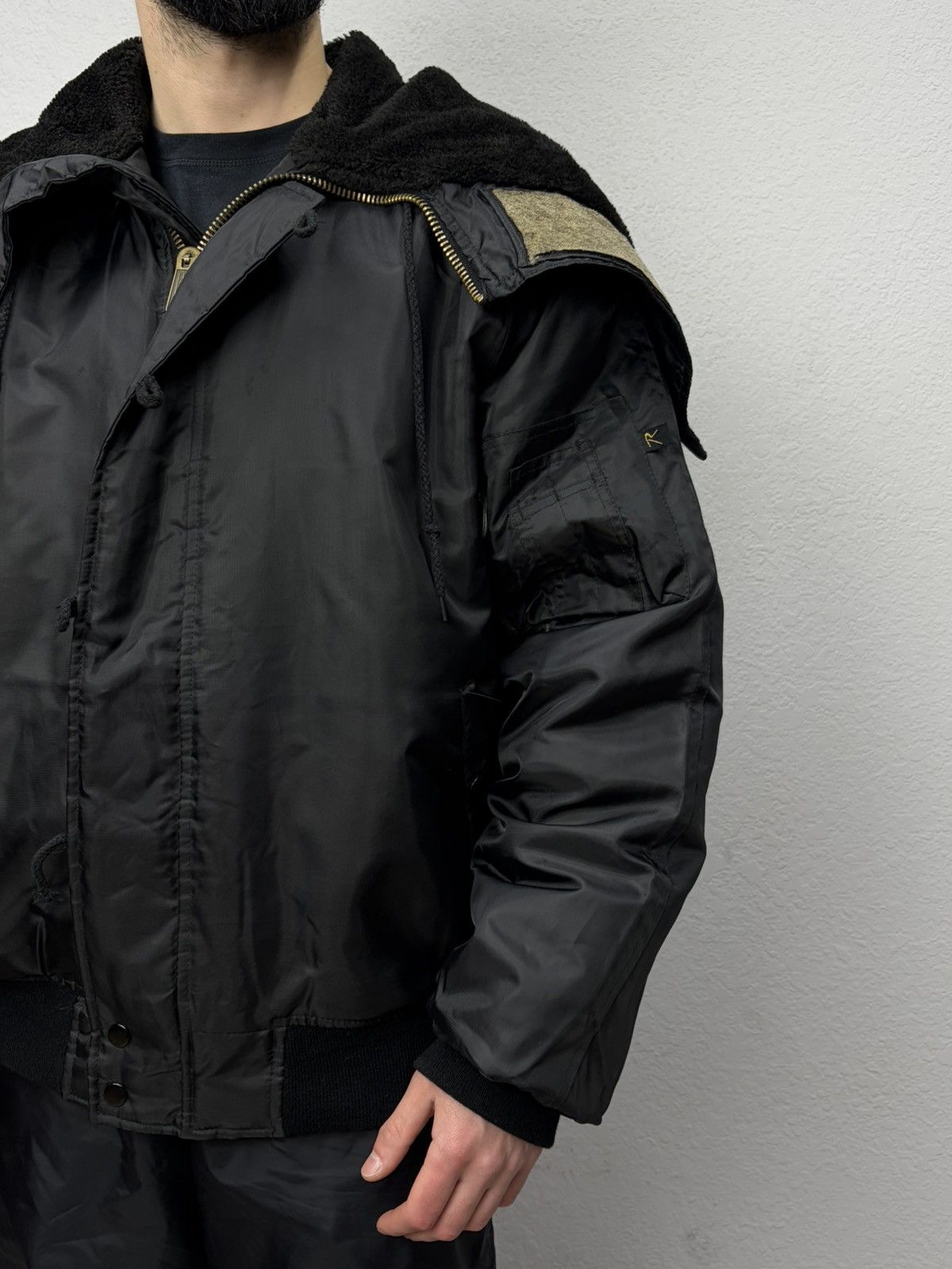 If Six Was Nine Vintage Rick Owens Vibe Black Bomber Jacket Faux Fur Collar Size US L / EU 52-54 / 3 - 6 Thumbnail