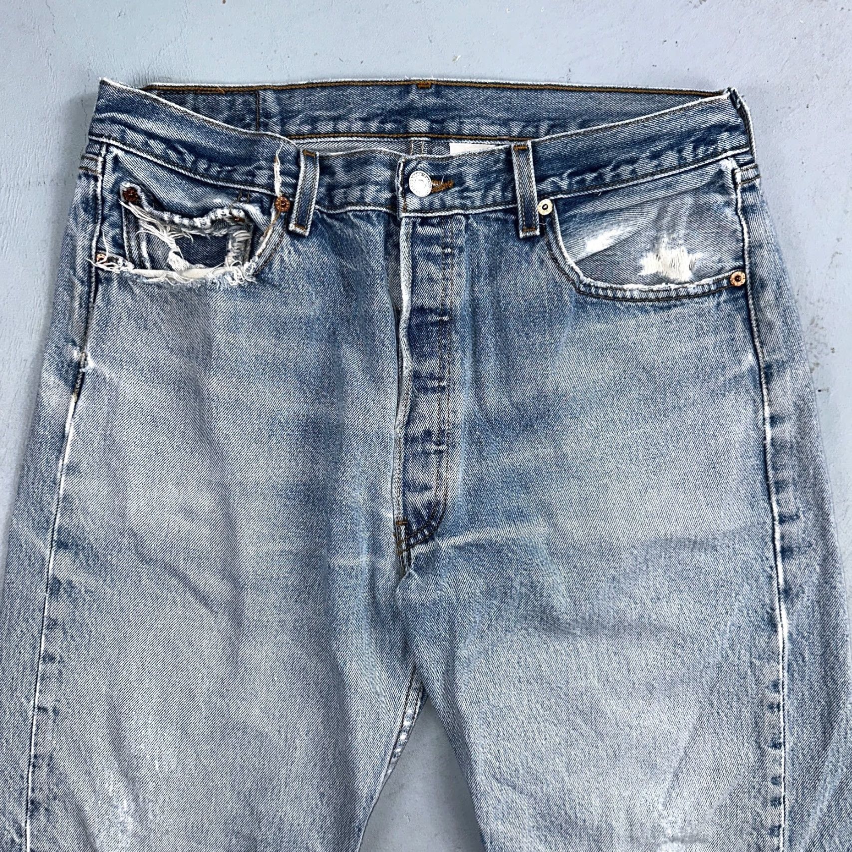 Levi's VINTAGE Levi's 501 Jeans Men 36x34 Light Wash 90s Straight 501 Series Denim Blue" Size US 36 / EU 52 - 2 Thumbnail