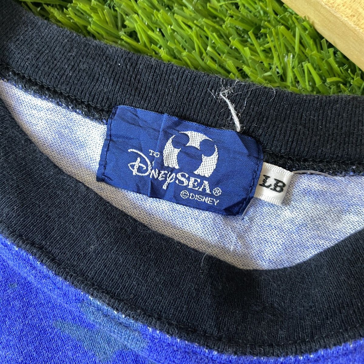 Disney Vintage Tokyo Disney Sea 20.000 Leagues Under The Sea Tee Size US L / EU 52-54 / 3 - 4 Thumbnail