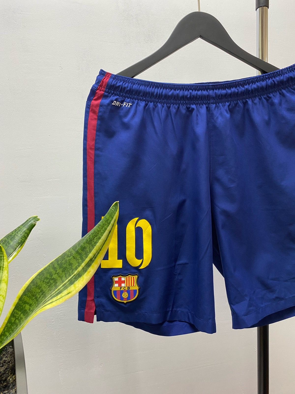 Nike 10# Messi Barcelona Nike Soccer Shorts Size US 34 / EU 50 - 3 Thumbnail