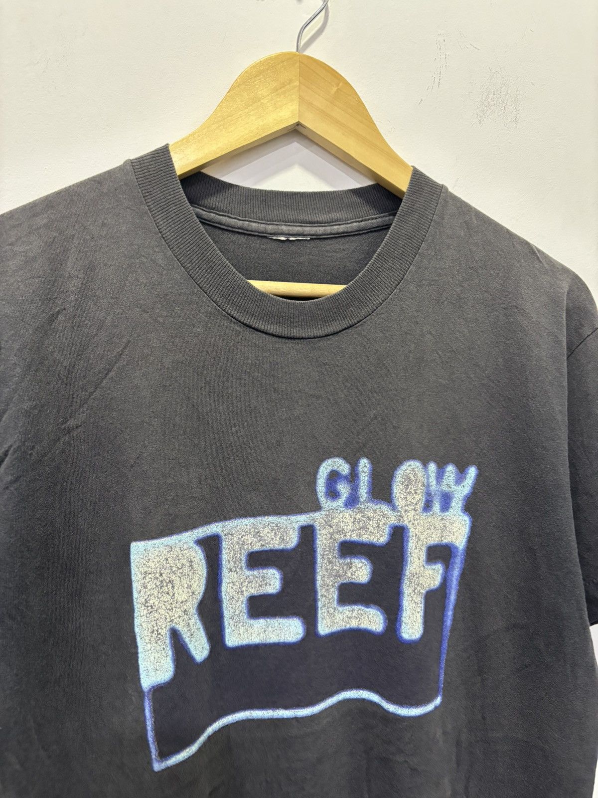 Band Tees Vintage 1997 Reef Glow Tshirt Size US M / EU 48-50 / 2 - 3 Thumbnail