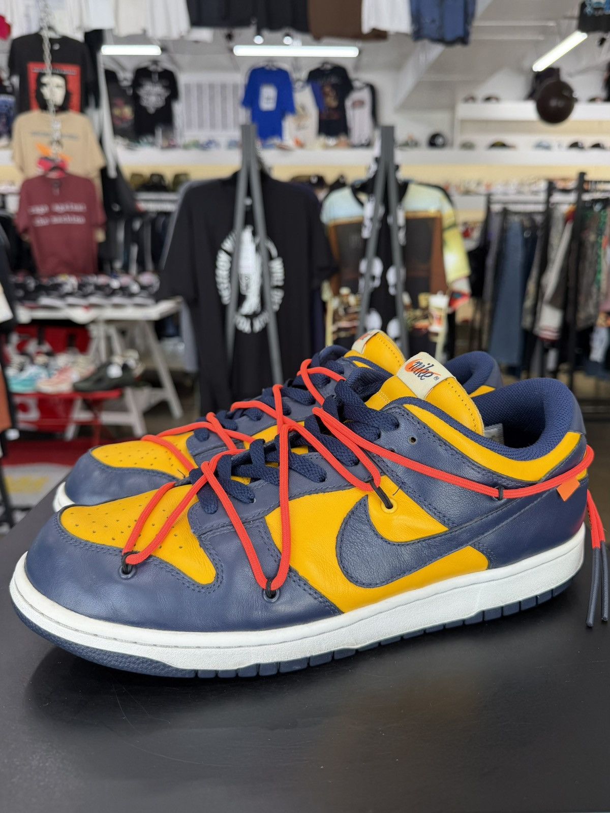 Nike × Off-White Nike Dunk Low Off-White University Gold Size 12 (2019) Size US 12 / EU 45 - 1 Thumbnail